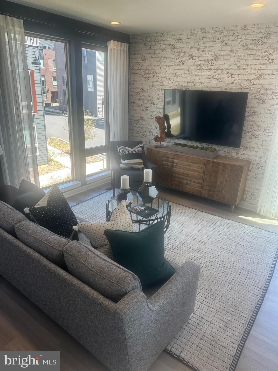 FISHTOWN - Residential Lease