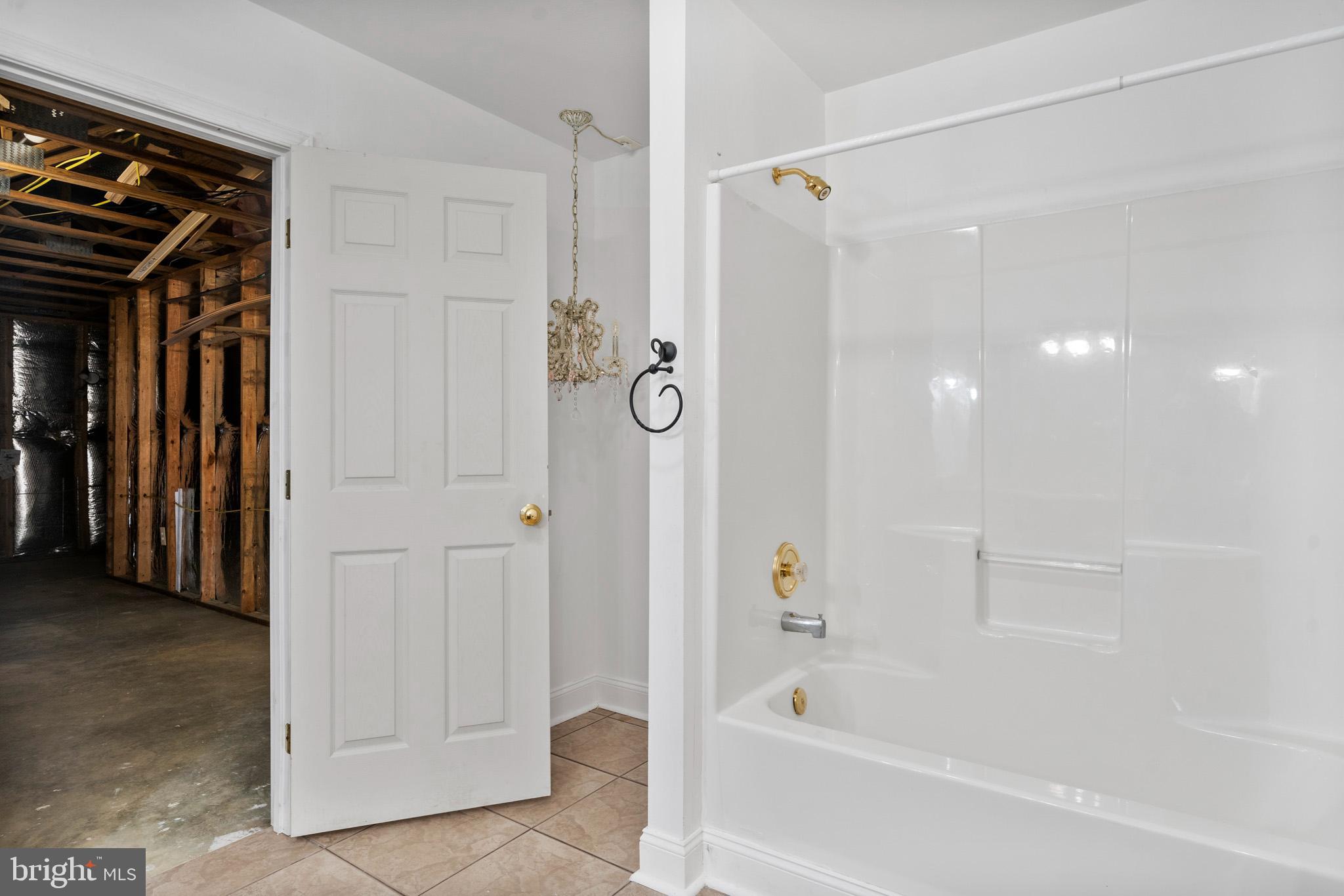 CLAIREMONT - Residential