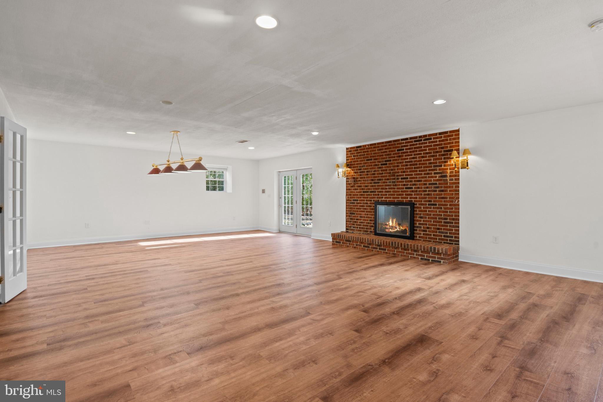 CLAIREMONT - Residential