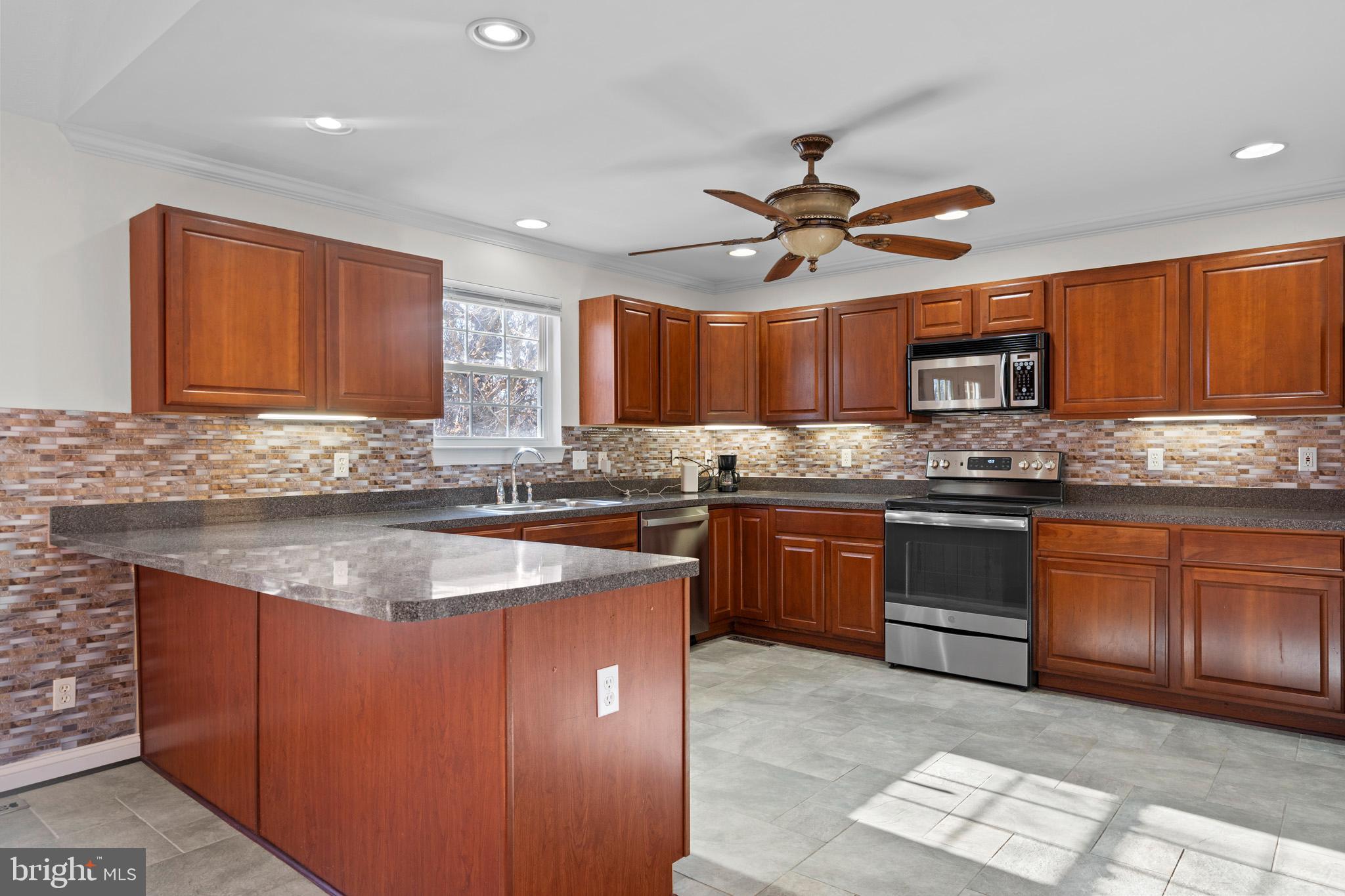 CLAIREMONT - Residential