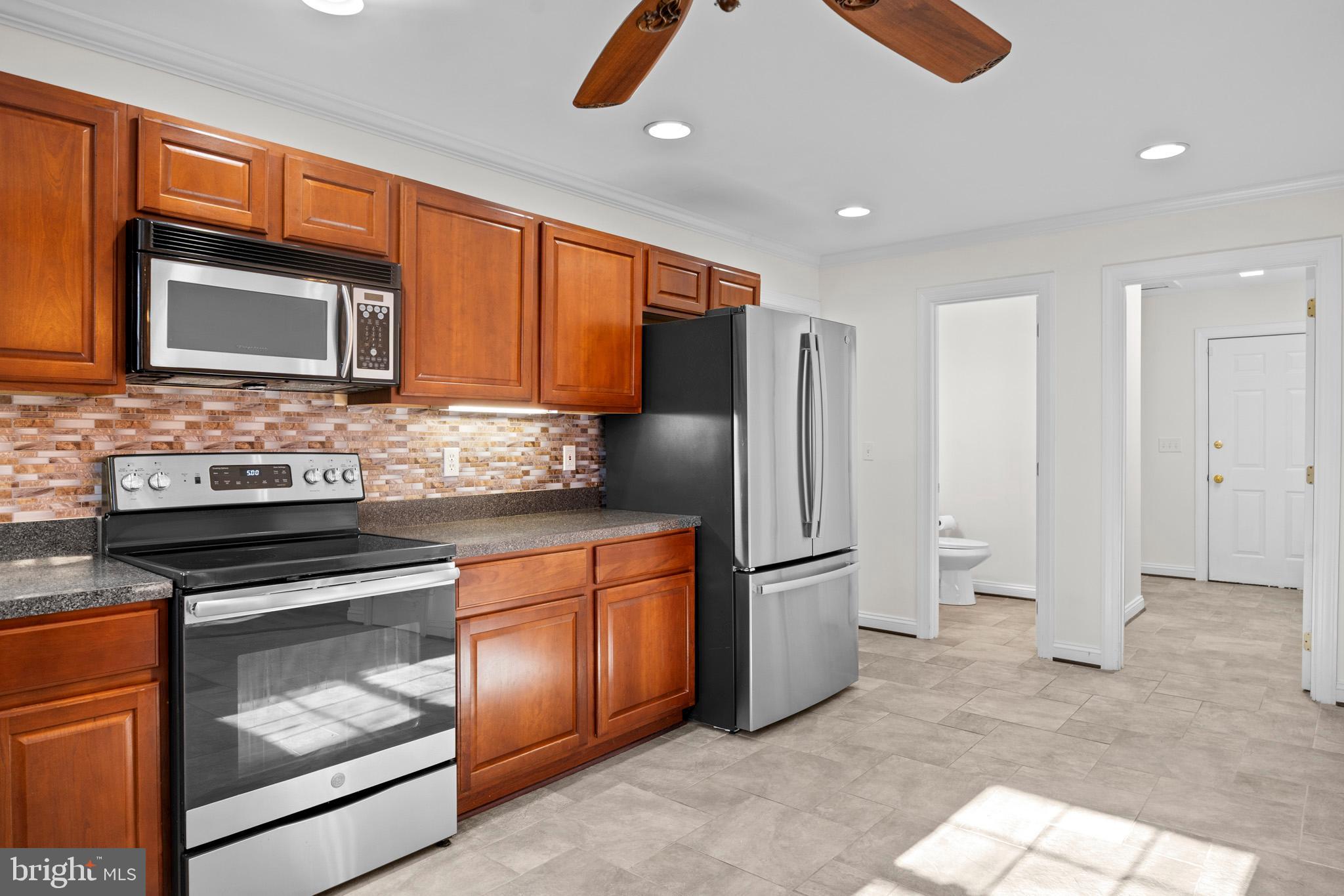 CLAIREMONT - Residential