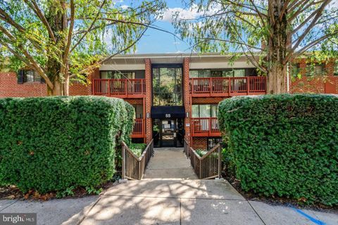 Photo of 55 Skyhill Road #101, ALEXANDRIA, VA 22314 (MLS # VAAX2060166)