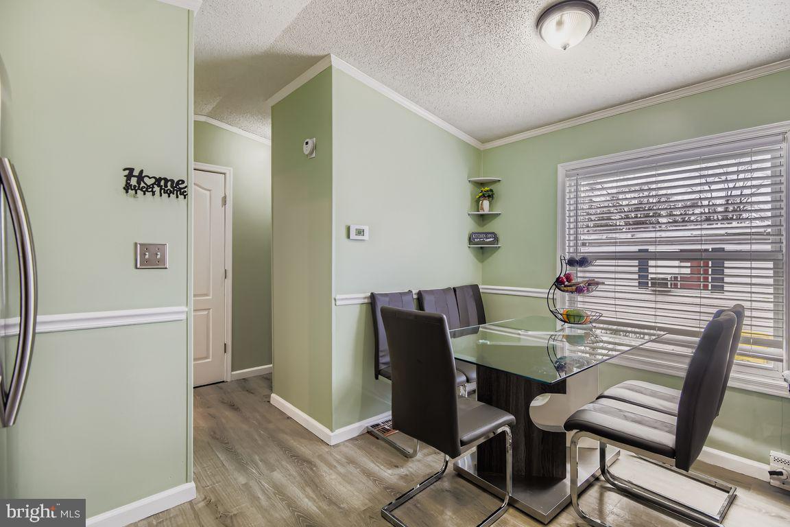 HOLIDAY MOBILE ESTATES - Residential