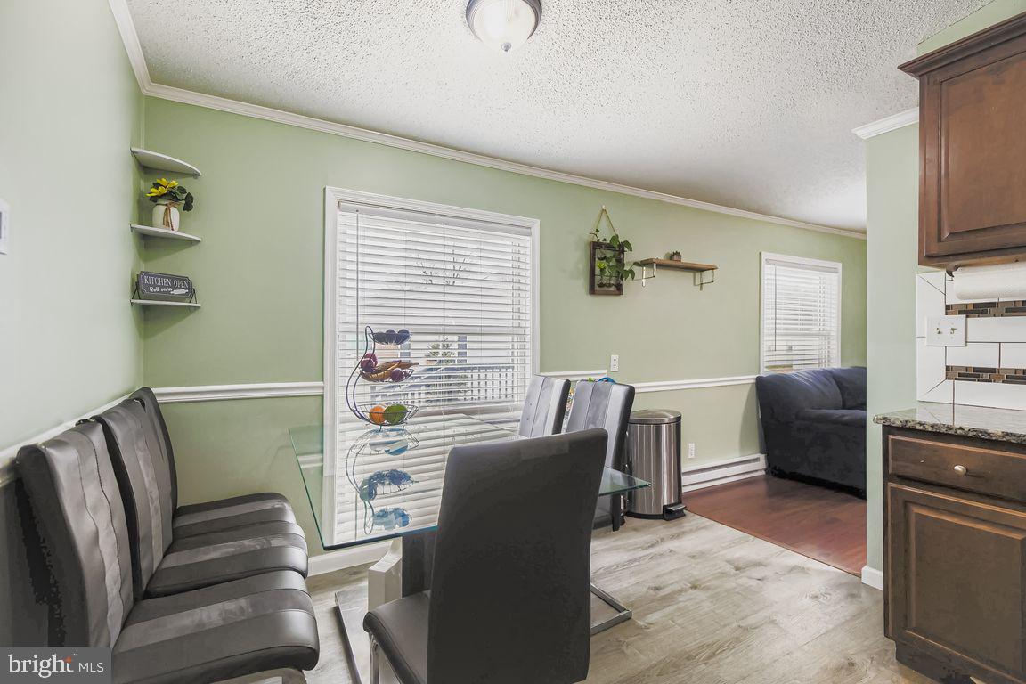 HOLIDAY MOBILE ESTATES - Residential