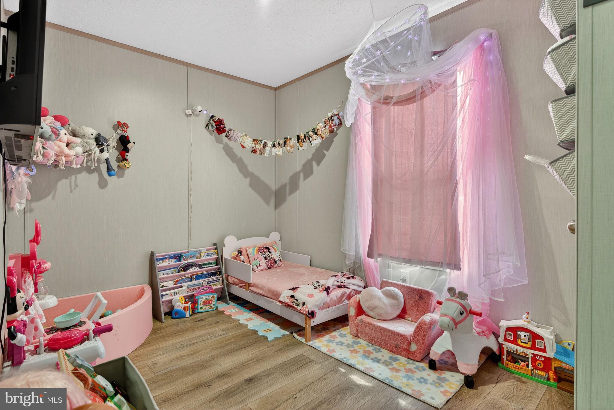 REGENCY WOODS - Residential