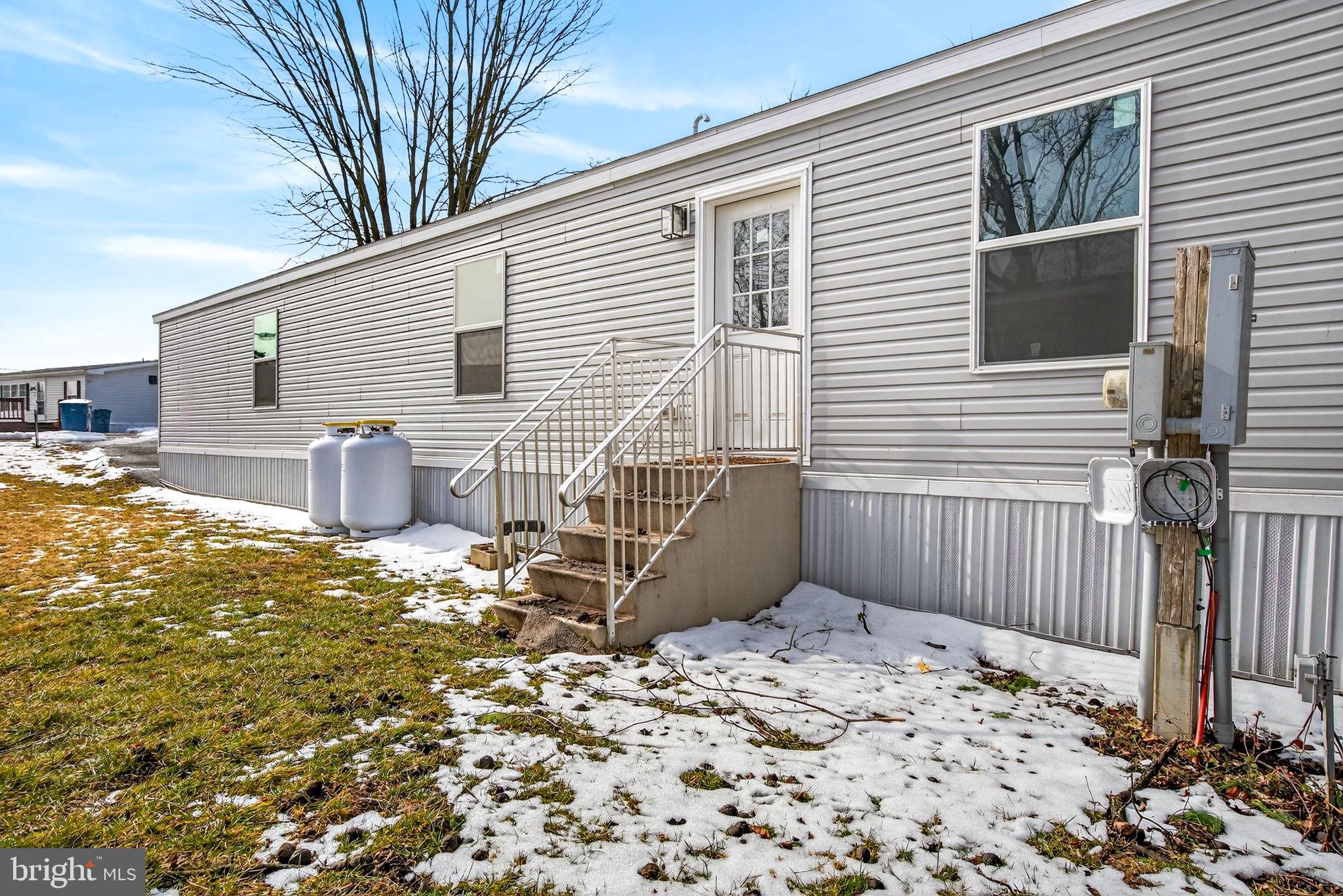 REGENCY WOODS - Residential