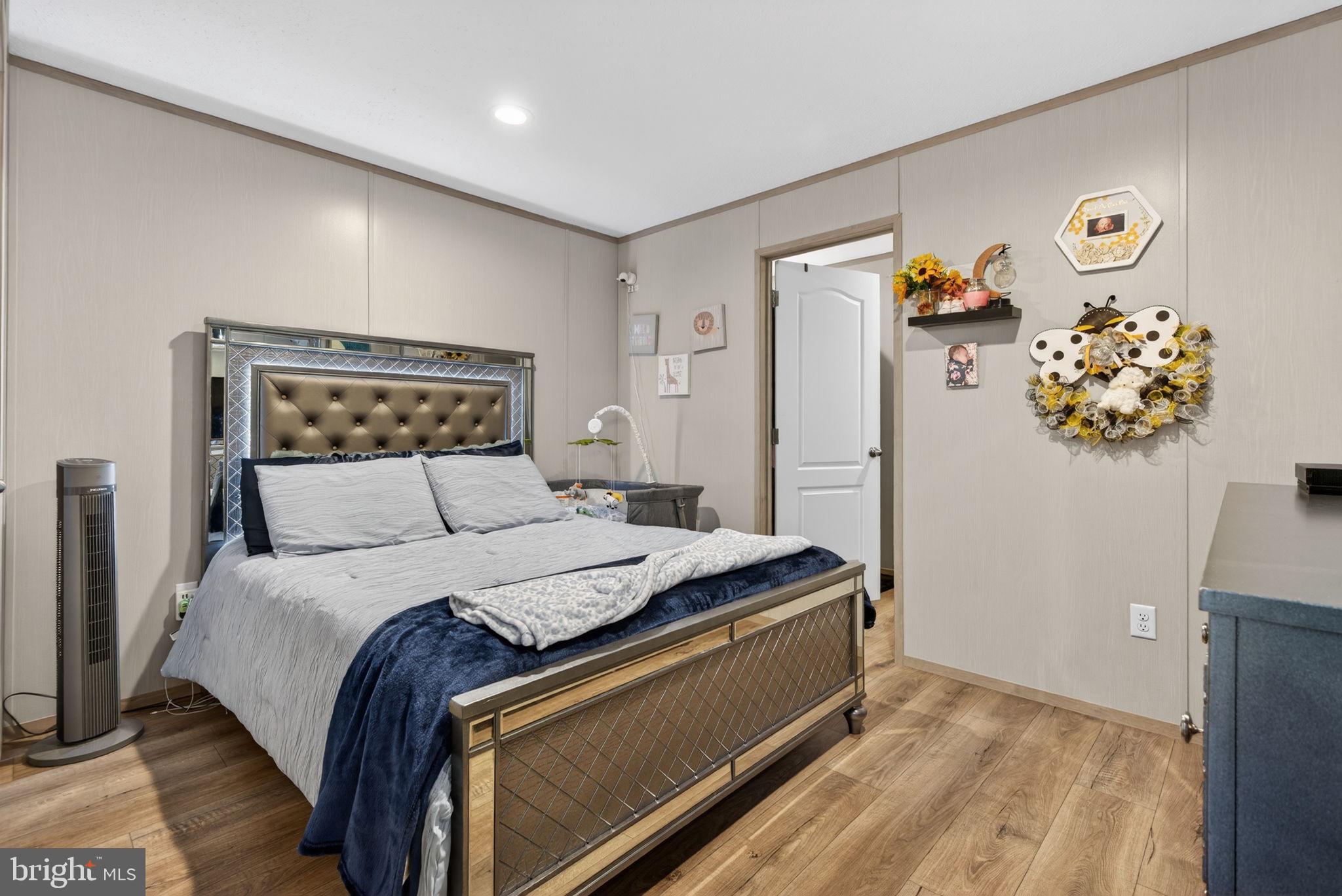 REGENCY WOODS - Residential