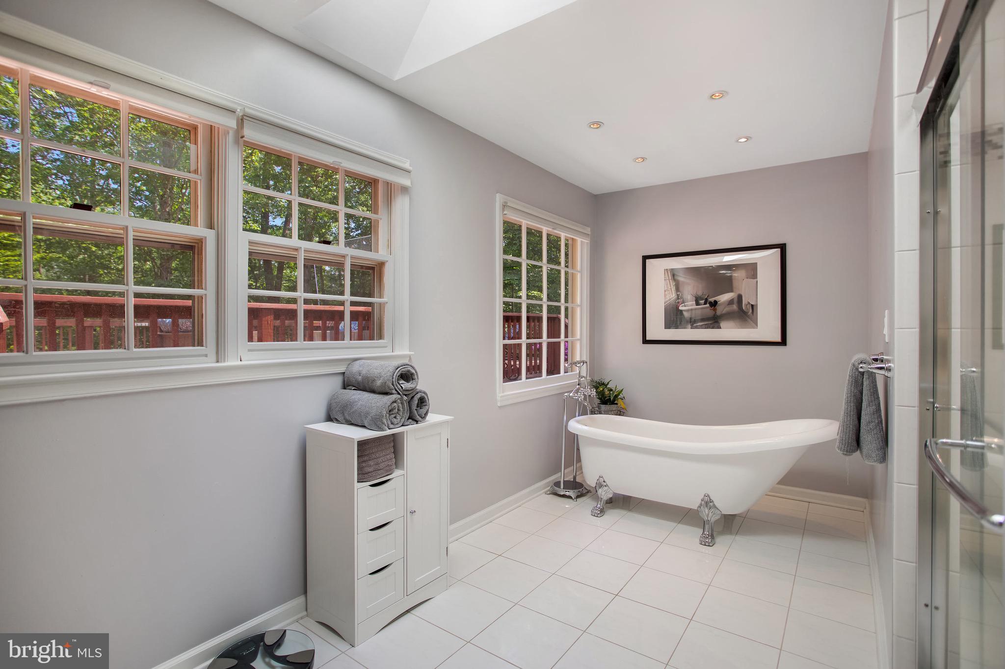 LITTLE ROCKY RUN - Residential