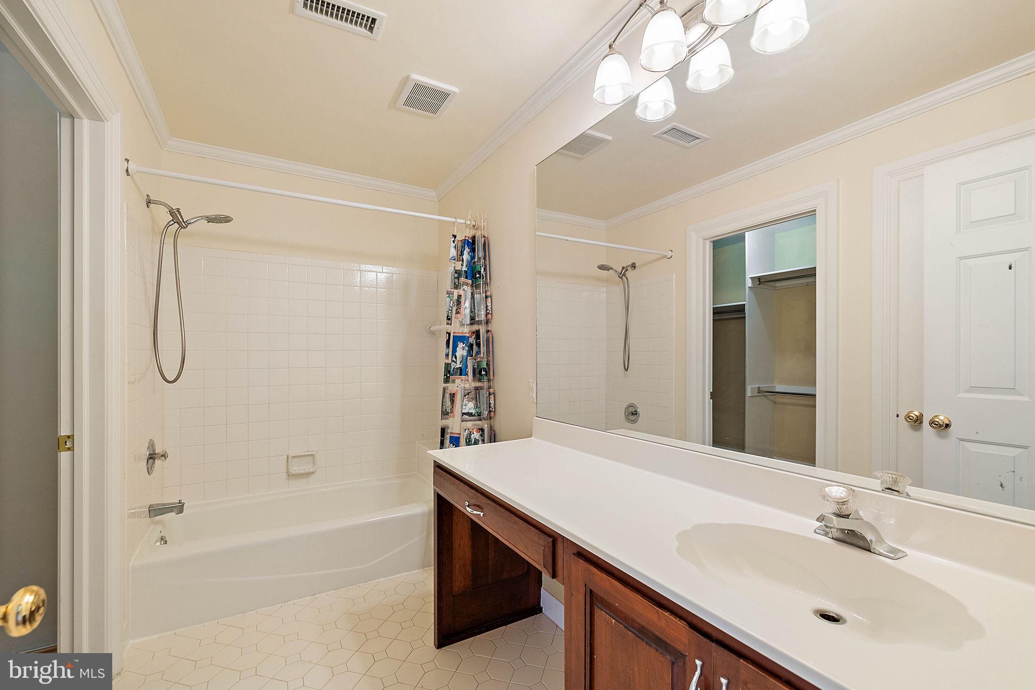 REGALWOOD - Residential