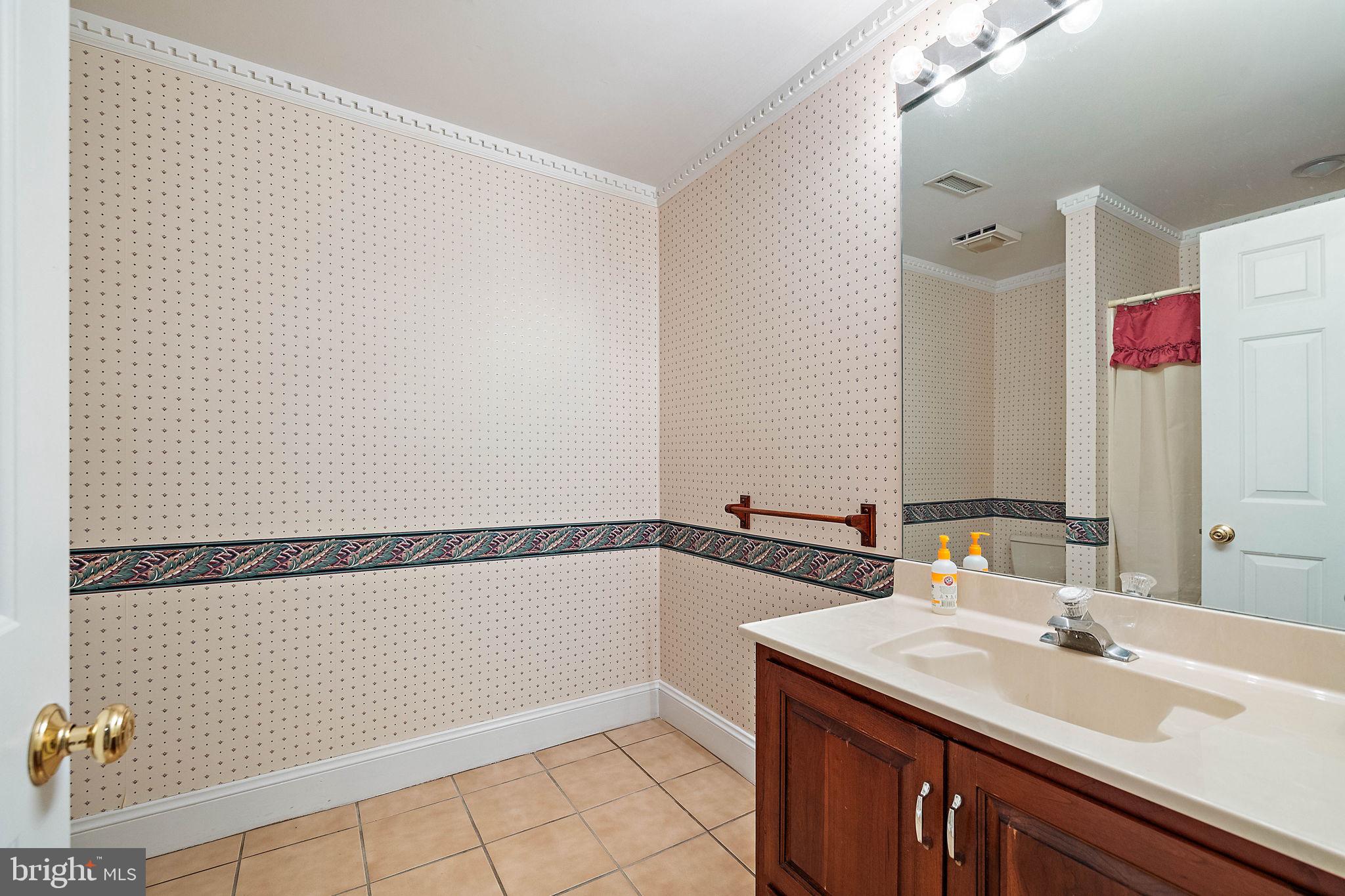 REGALWOOD - Residential