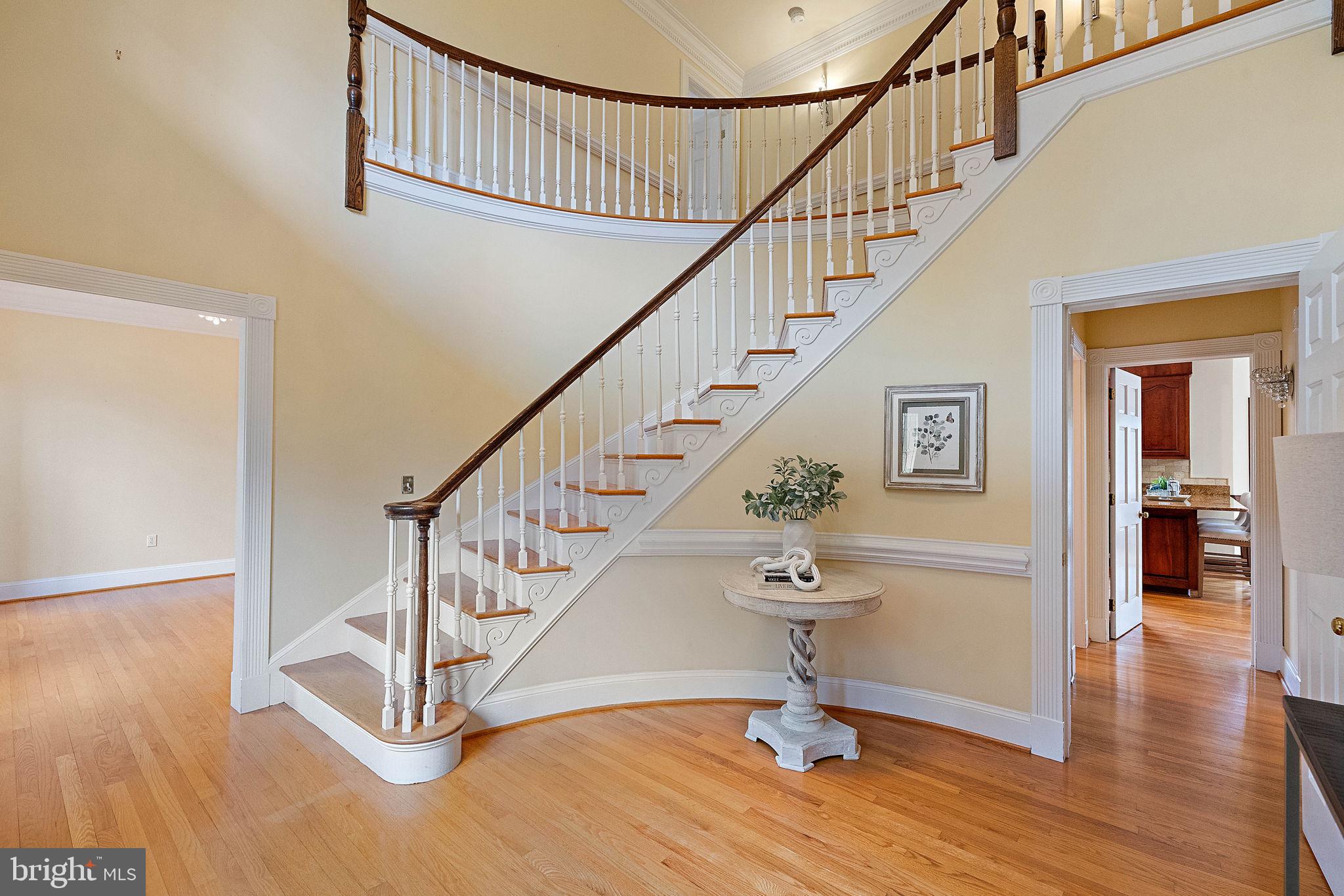 REGALWOOD - Residential