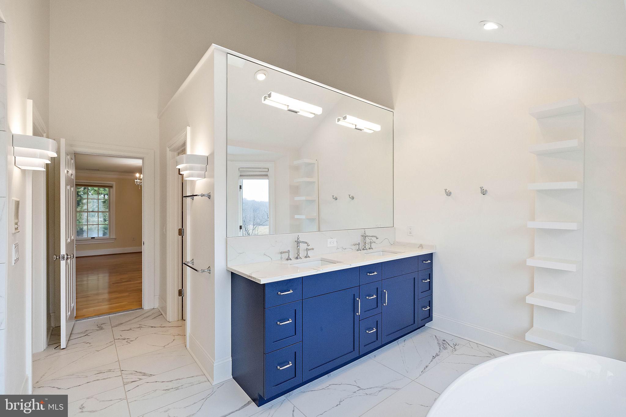 REGALWOOD - Residential