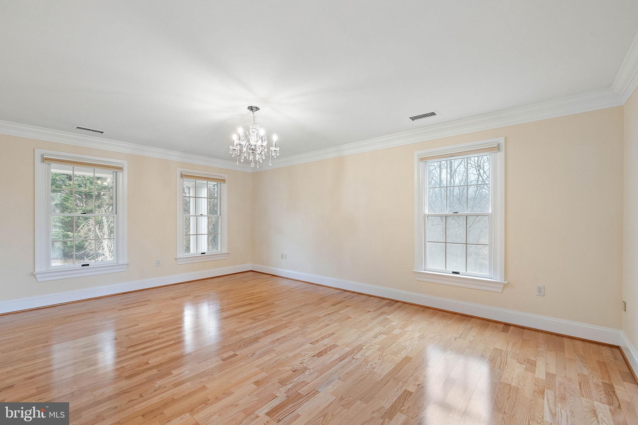 REGALWOOD - Residential