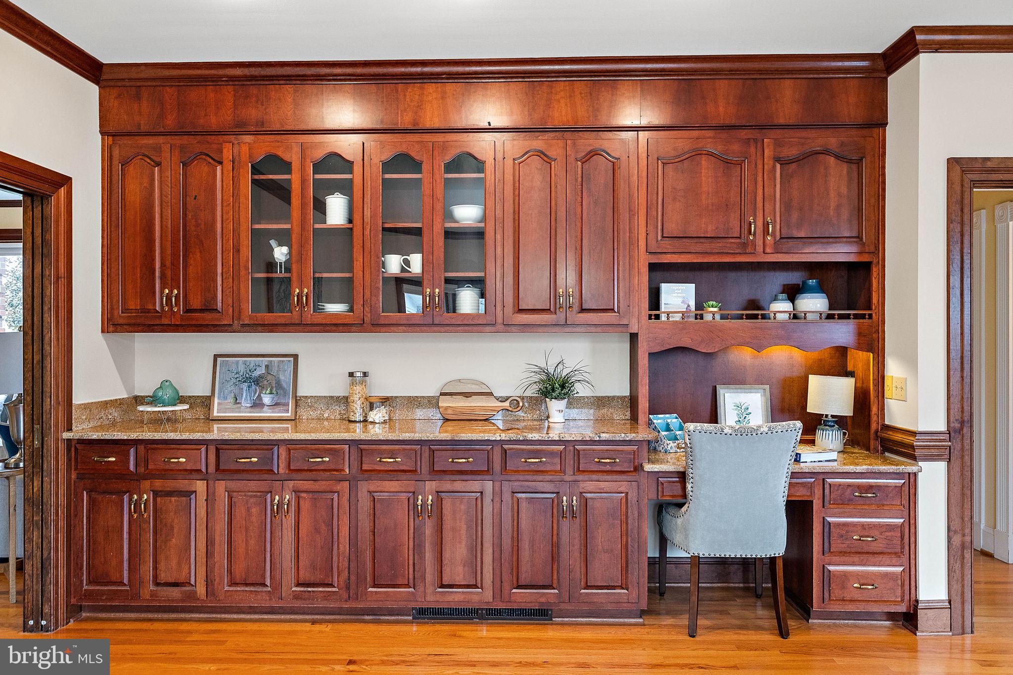 REGALWOOD - Residential