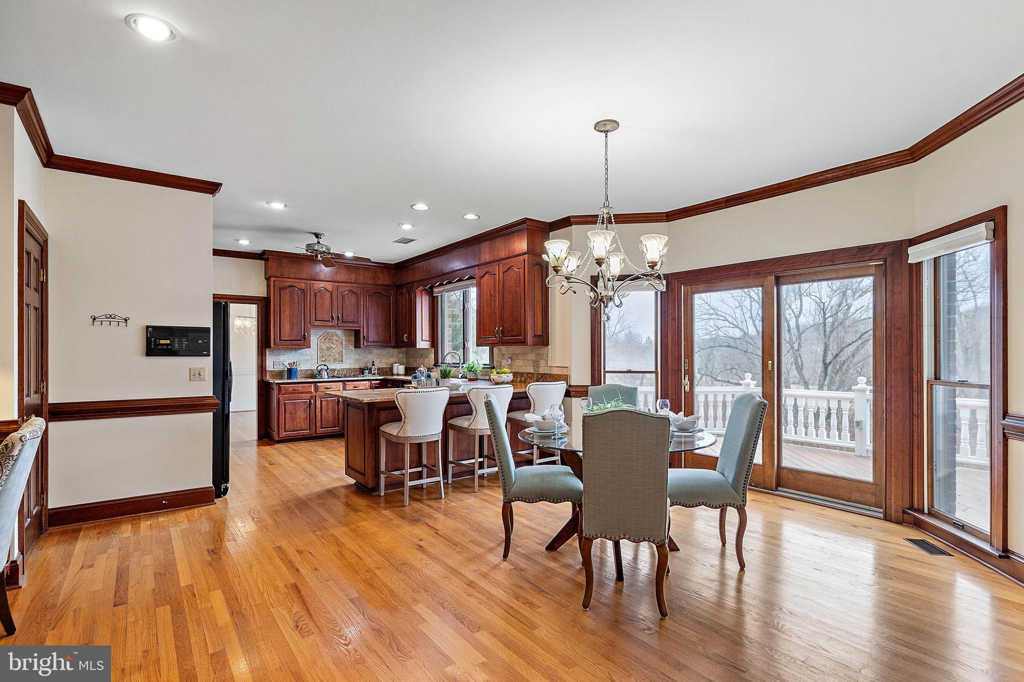 REGALWOOD - Residential