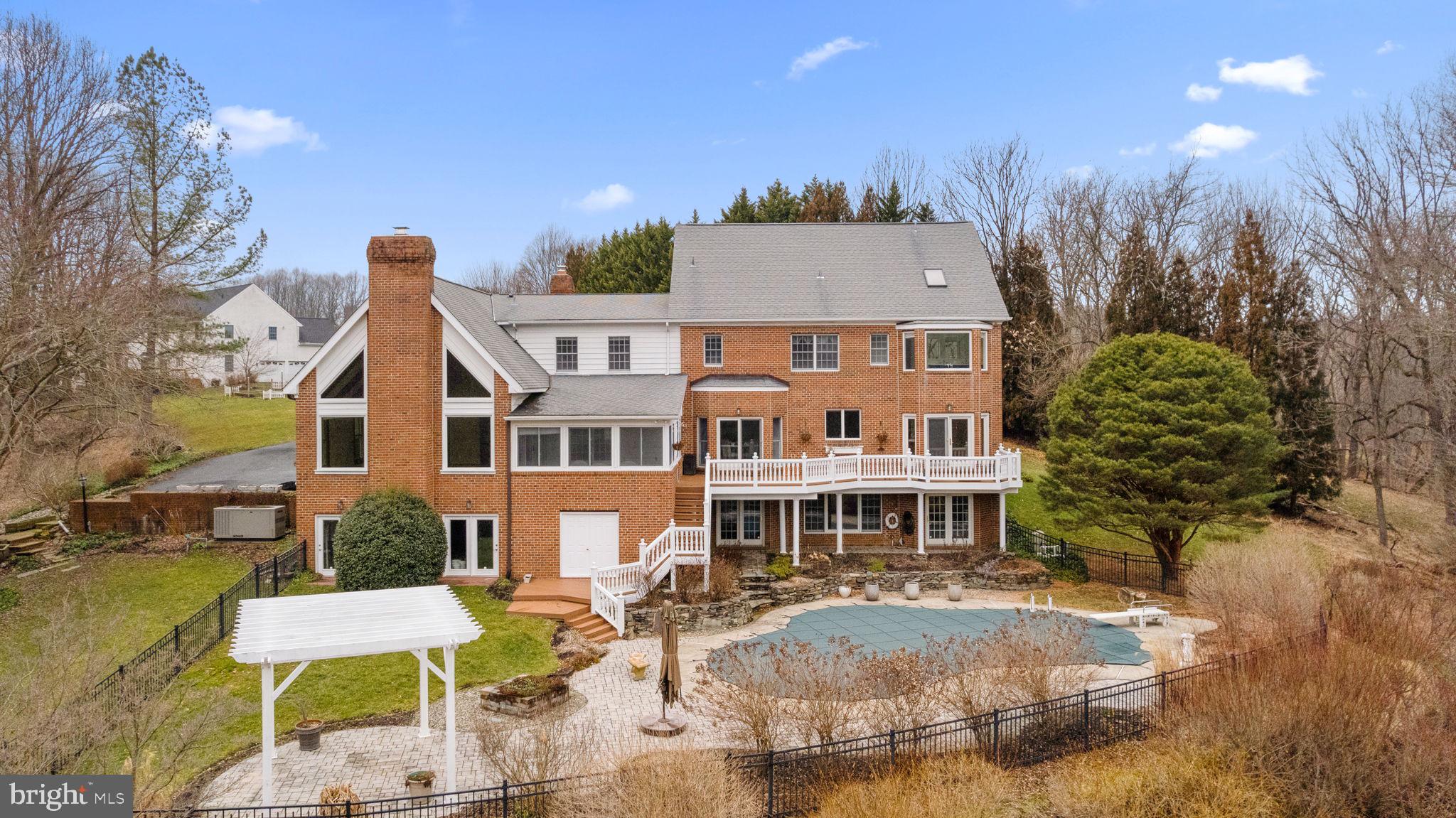 REGALWOOD - Residential