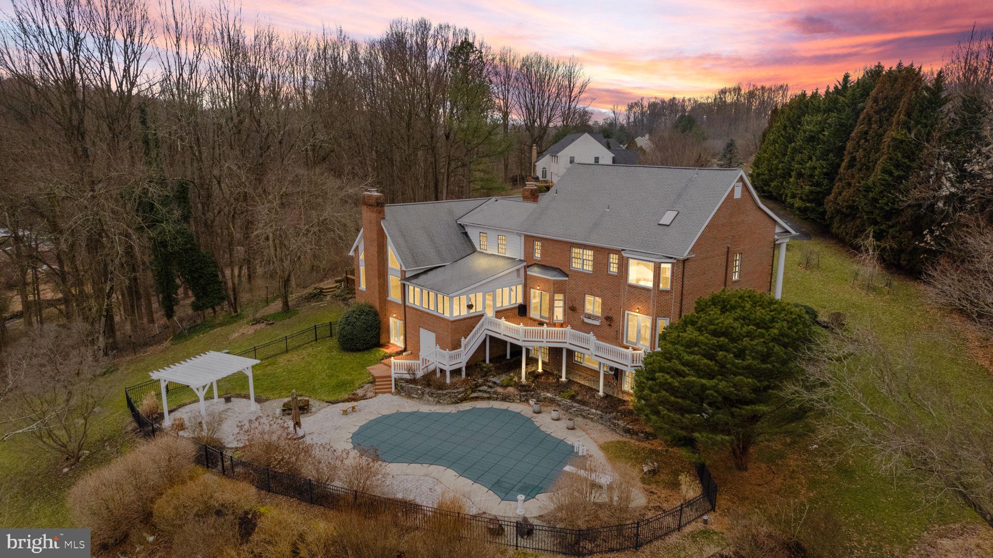 REGALWOOD - Residential