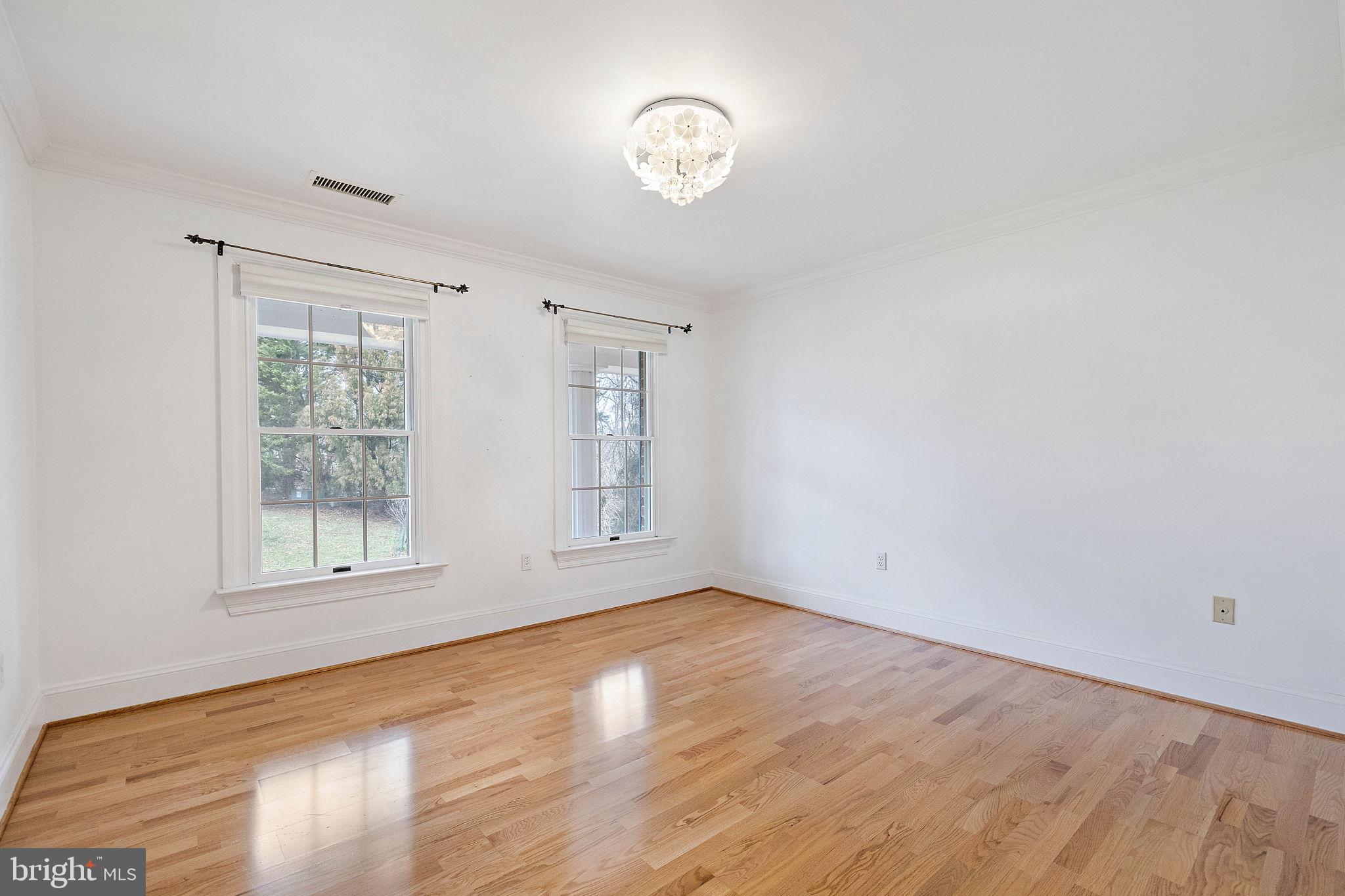 REGALWOOD - Residential