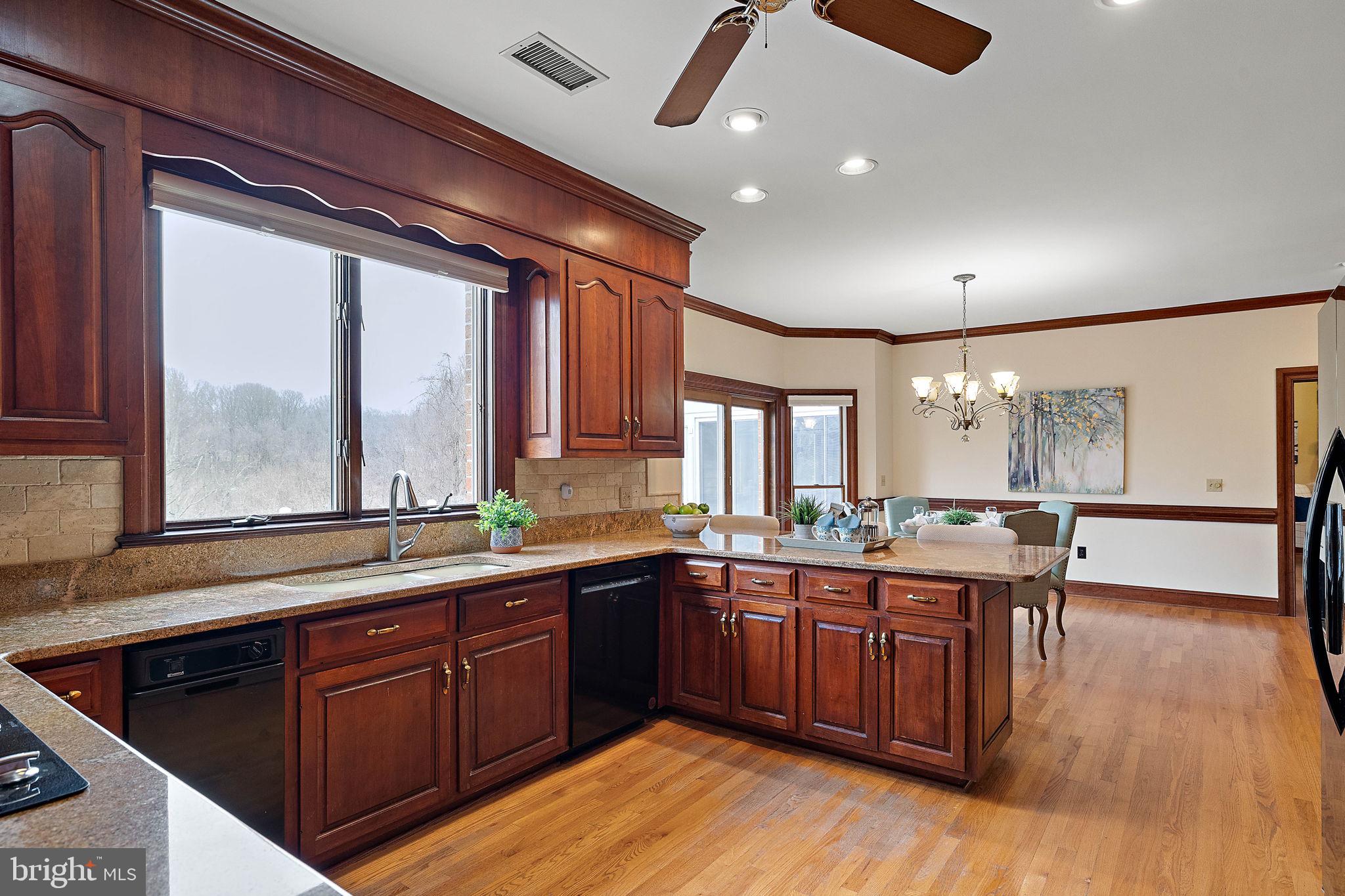 REGALWOOD - Residential