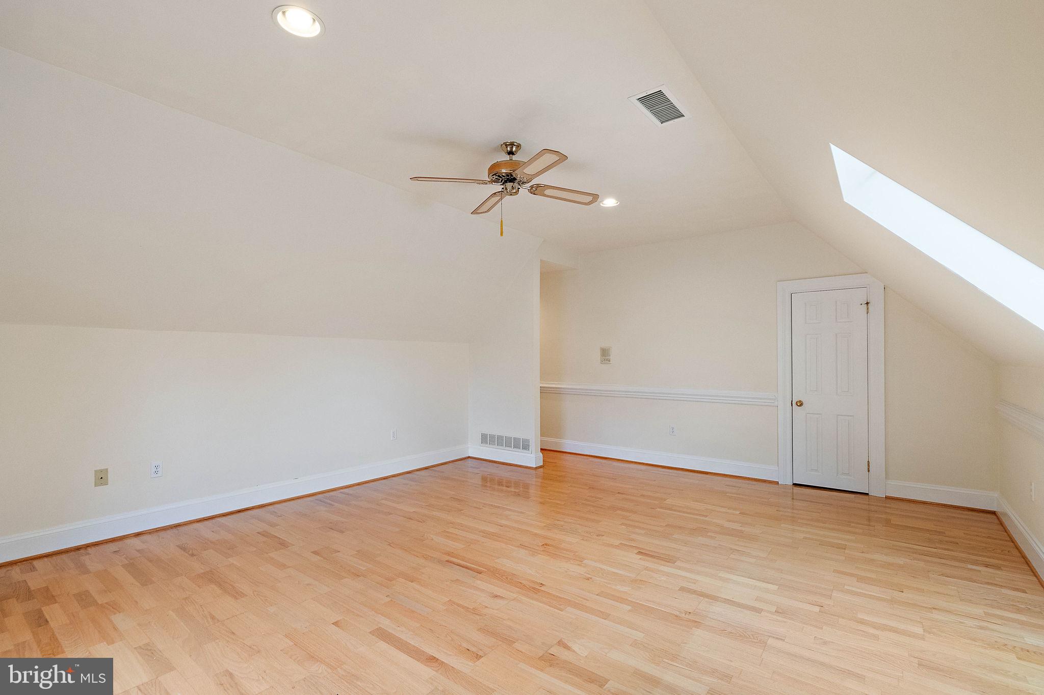 REGALWOOD - Residential