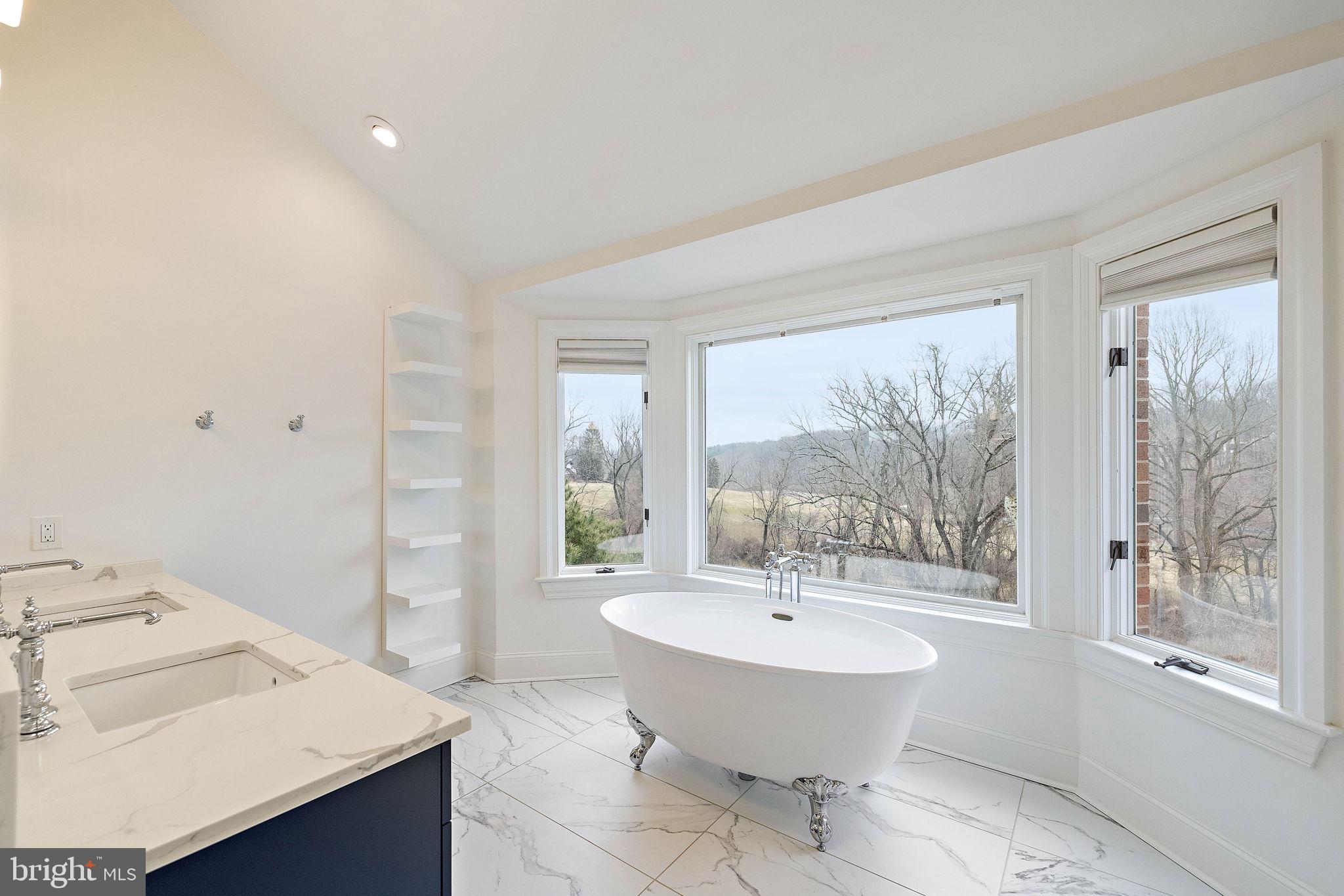 REGALWOOD - Residential