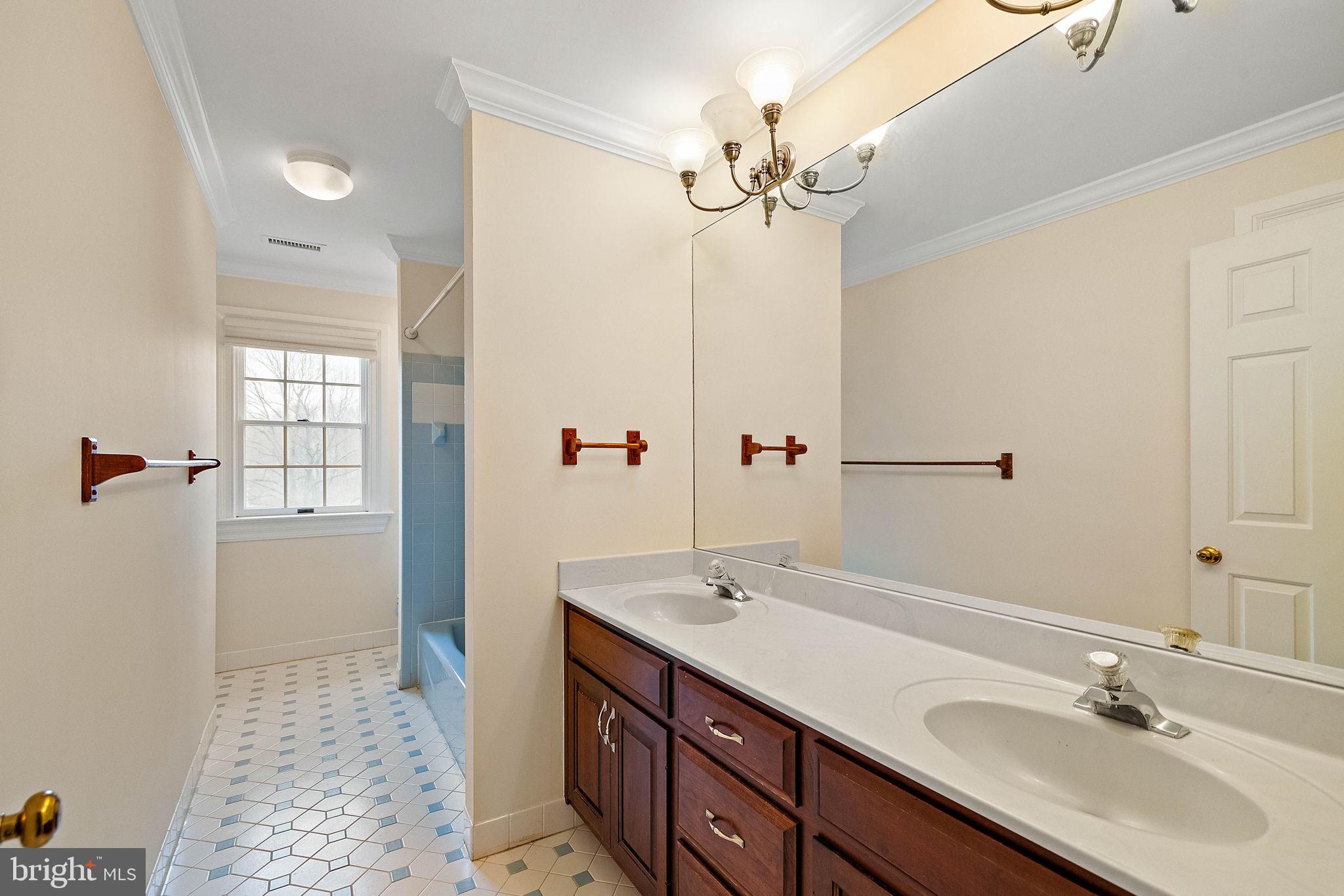 REGALWOOD - Residential