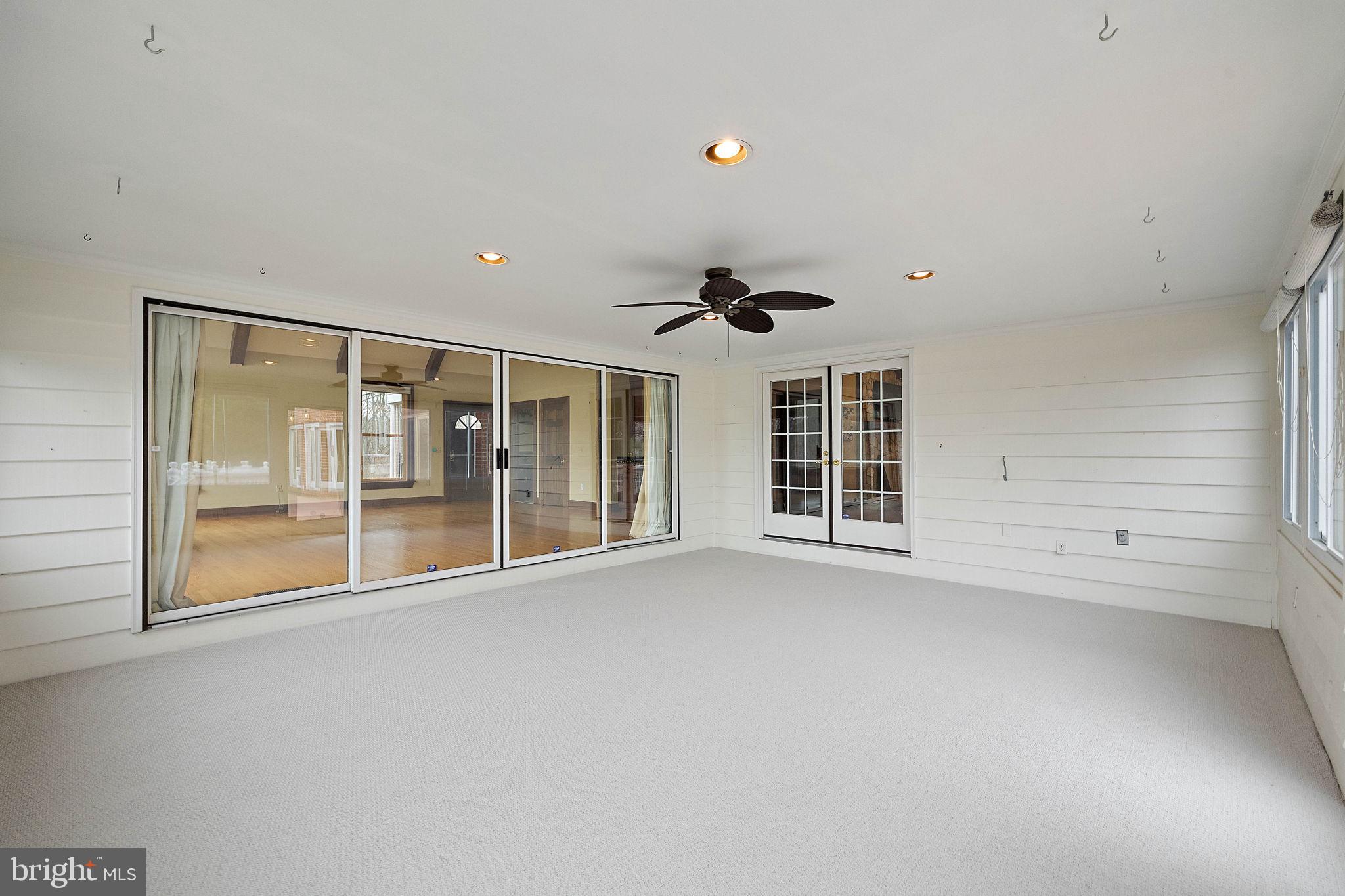 REGALWOOD - Residential