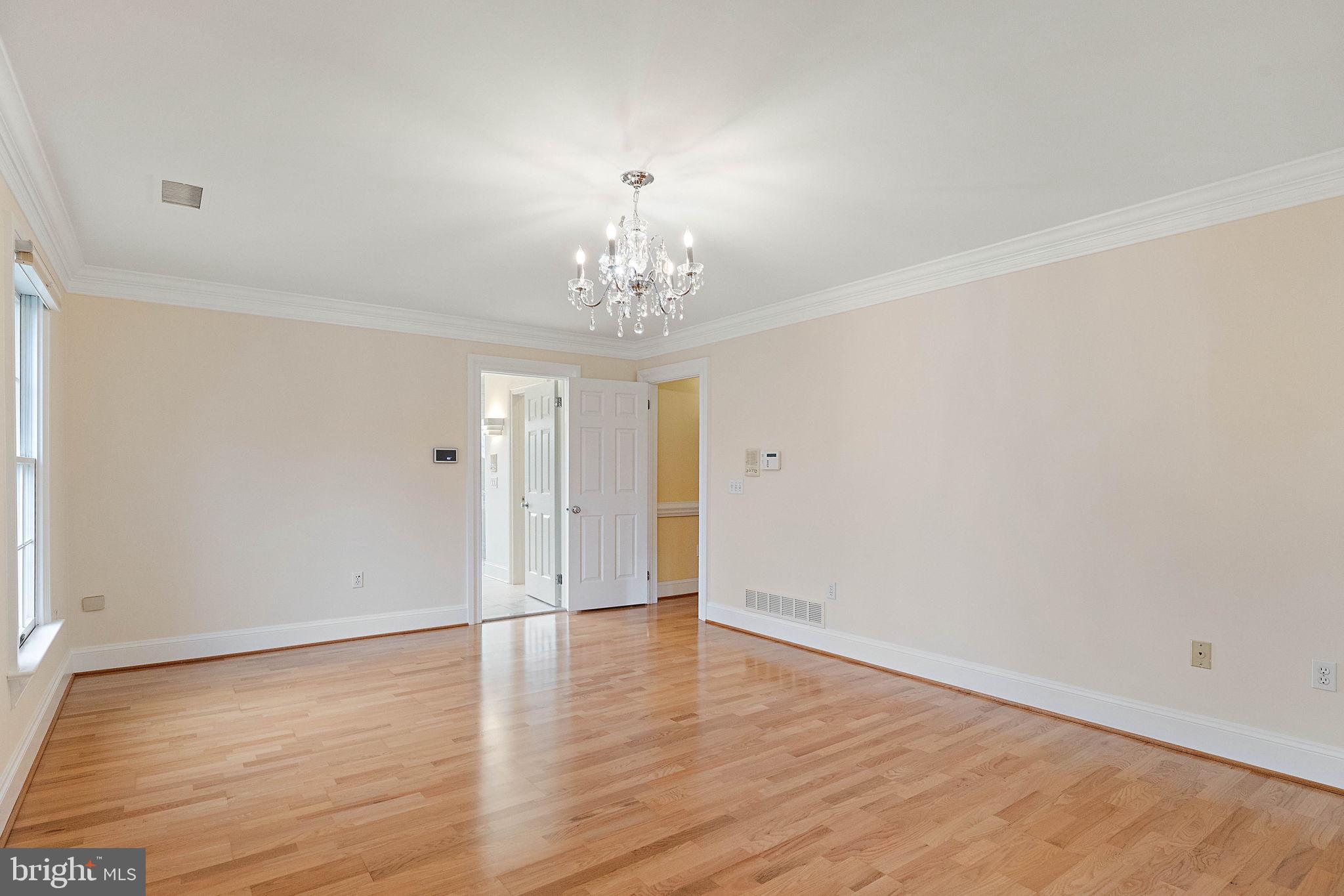 REGALWOOD - Residential