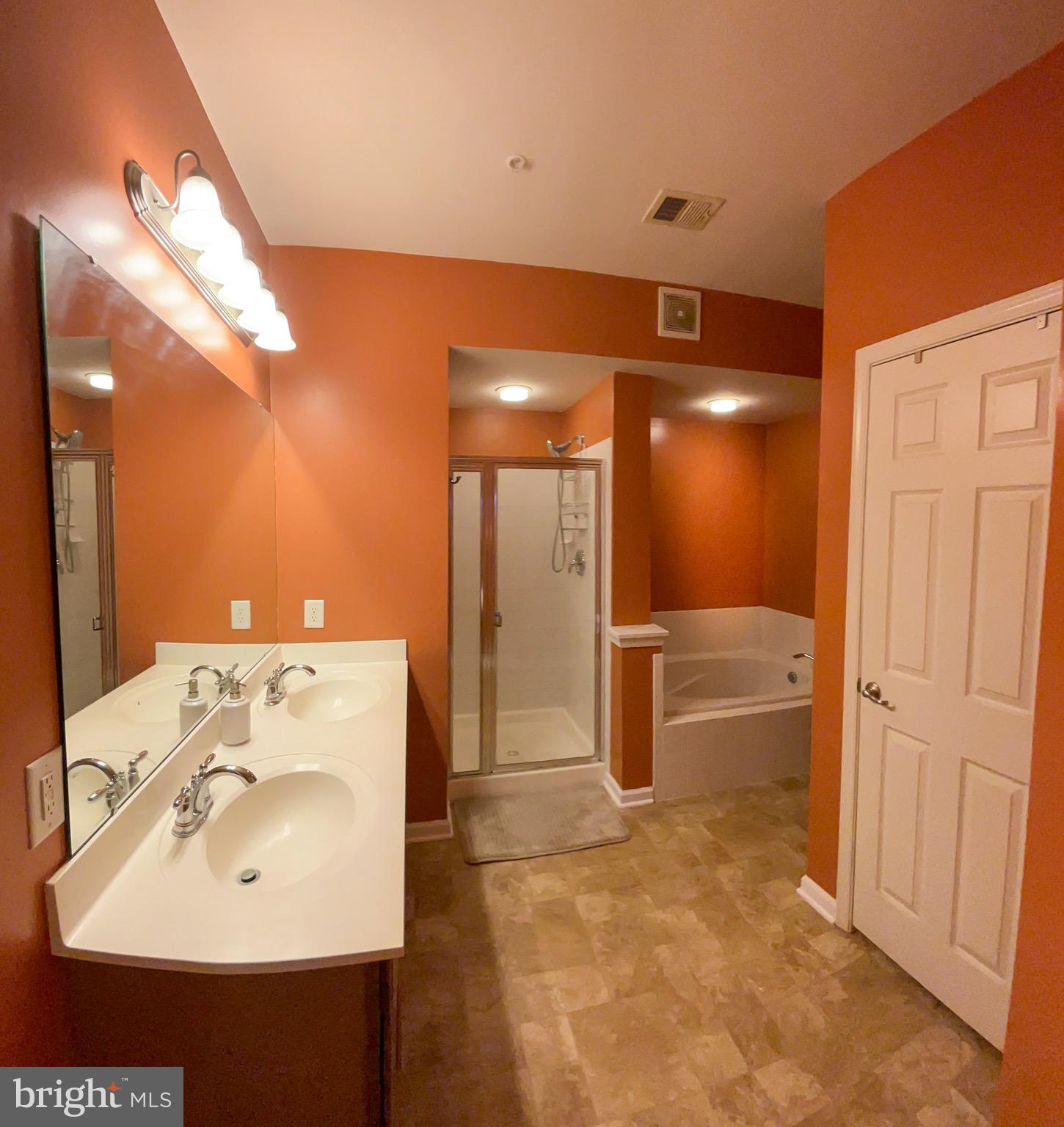 RED OAK CROSSING - Residential