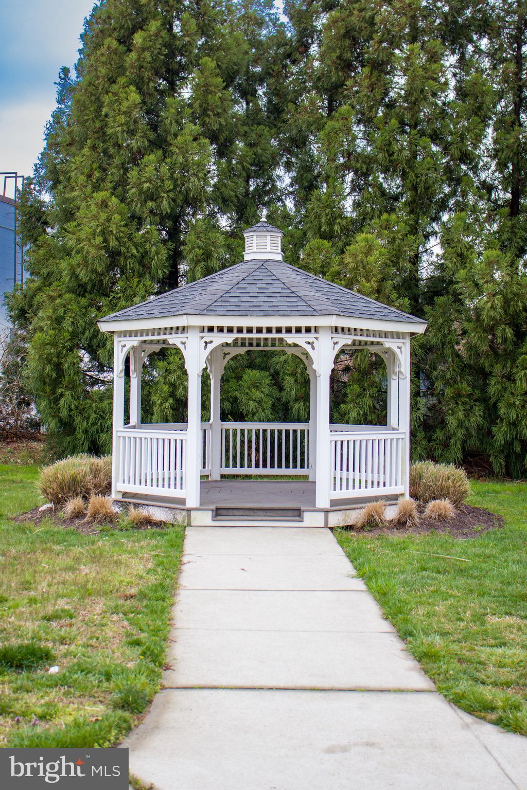 RED OAK CROSSING - Residential