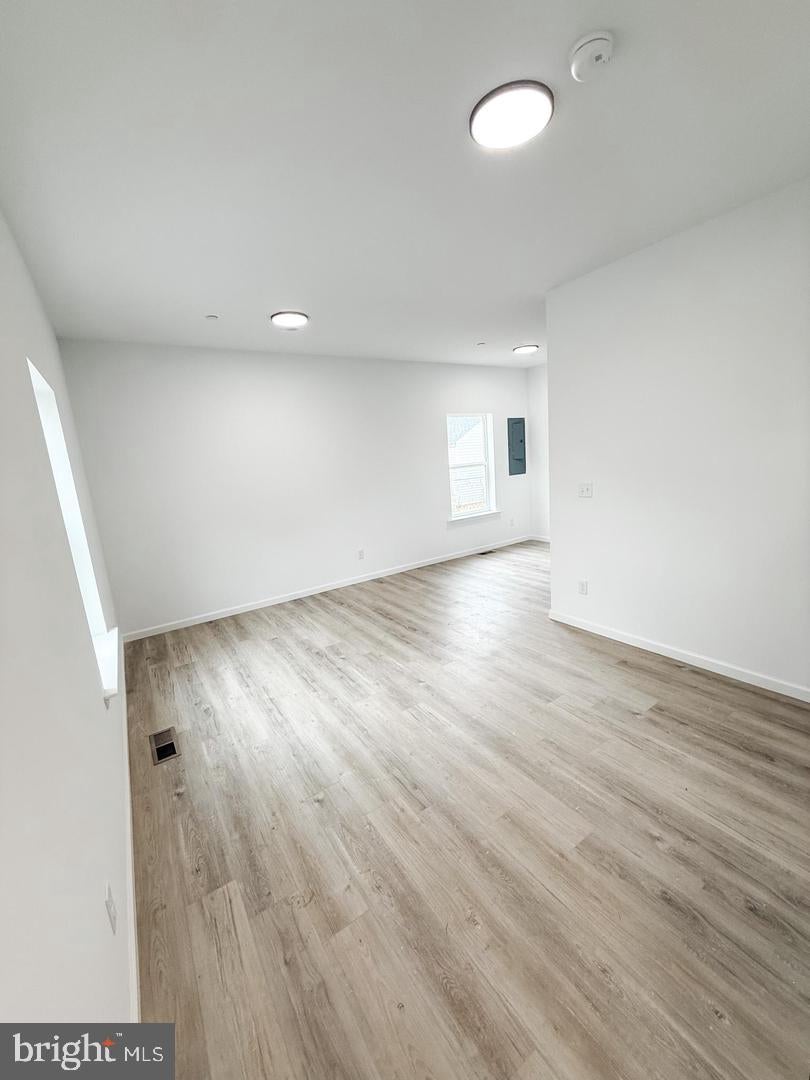6 MARYLAND AVE 6B
