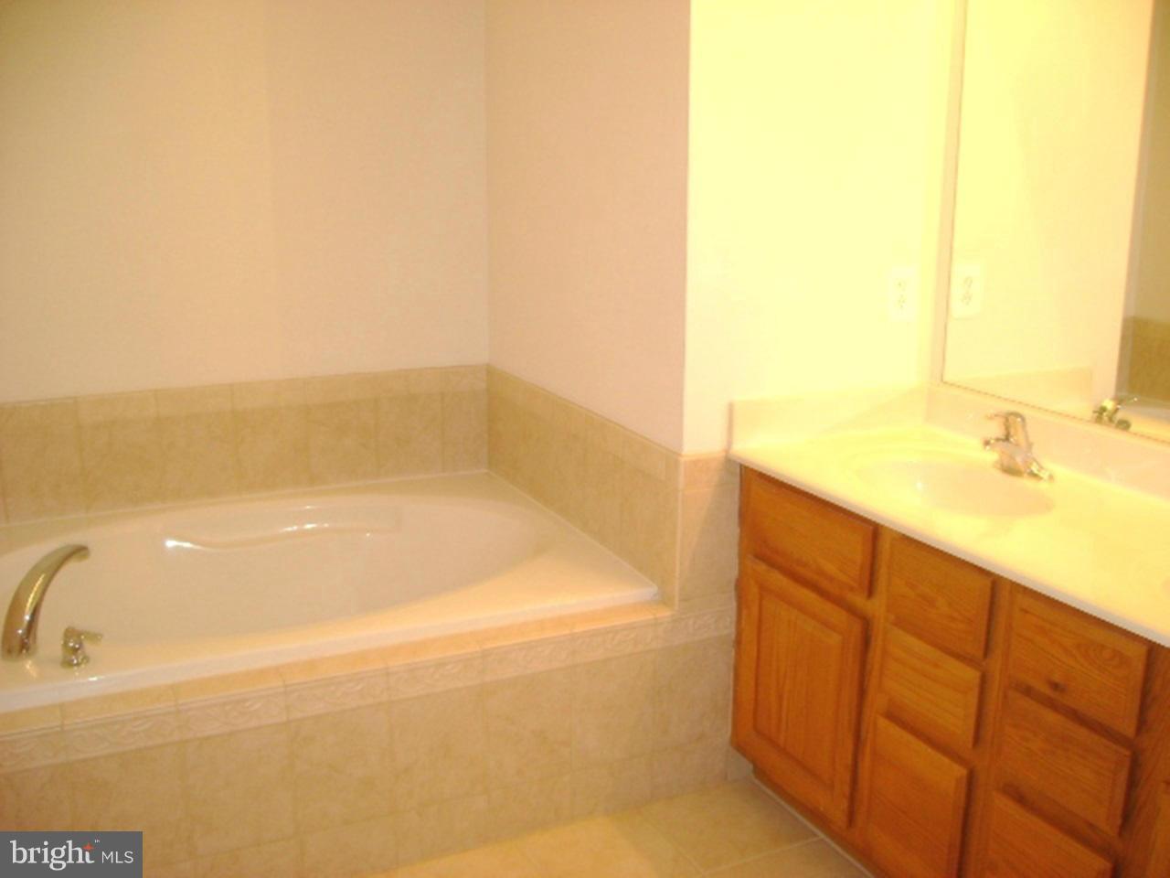 DALE CITY - Residential Lease