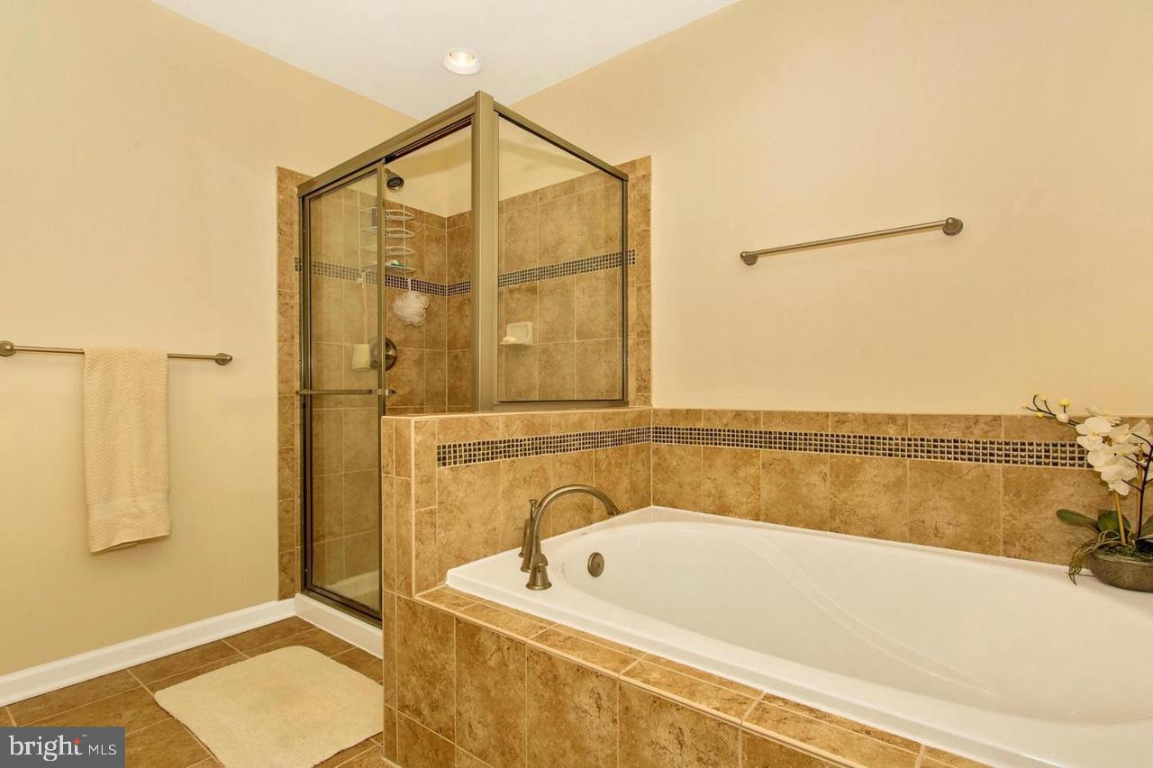 LINTON AT BALLENGER - Residential Lease