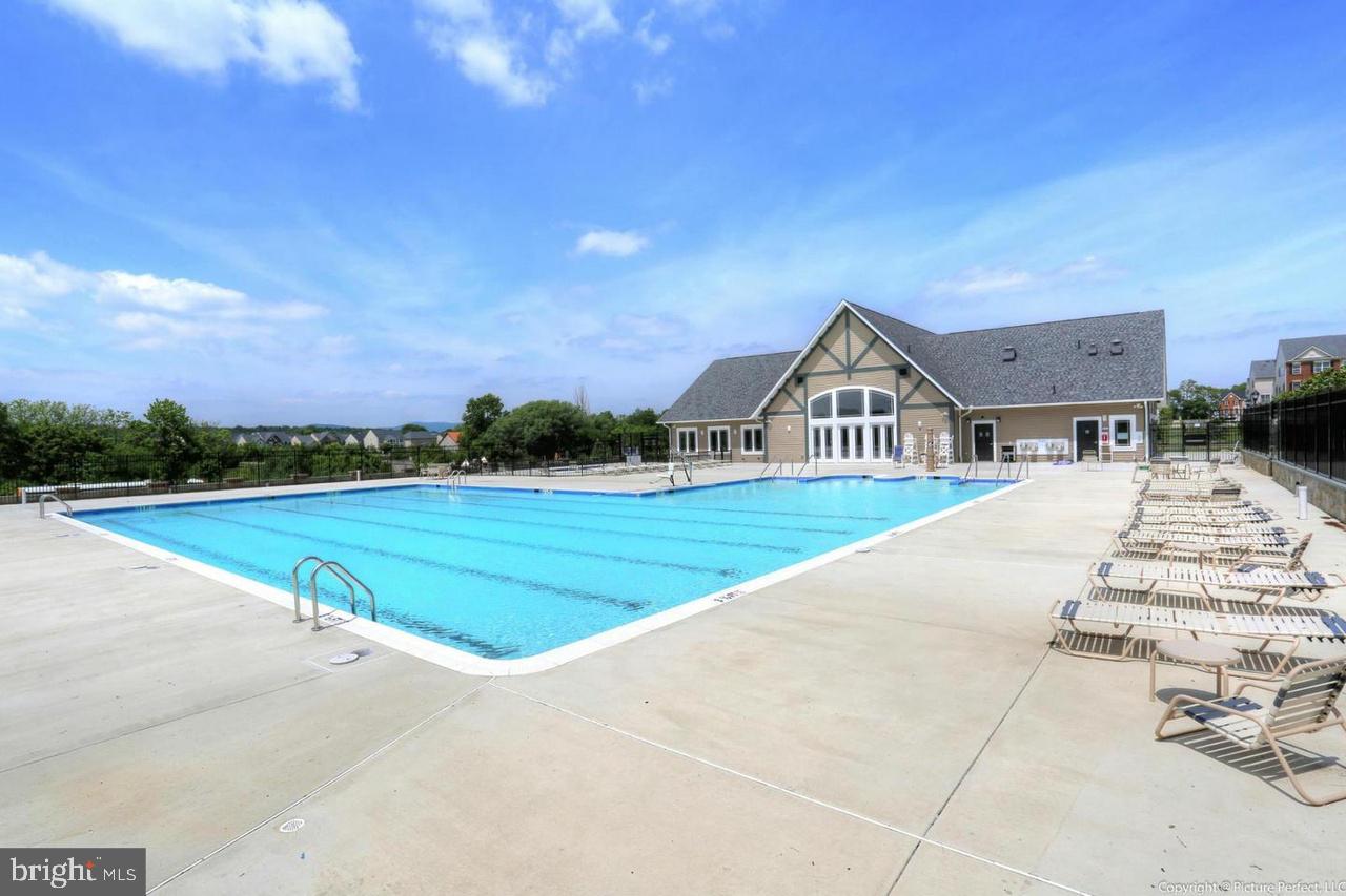 LINTON AT BALLENGER - Residential Lease