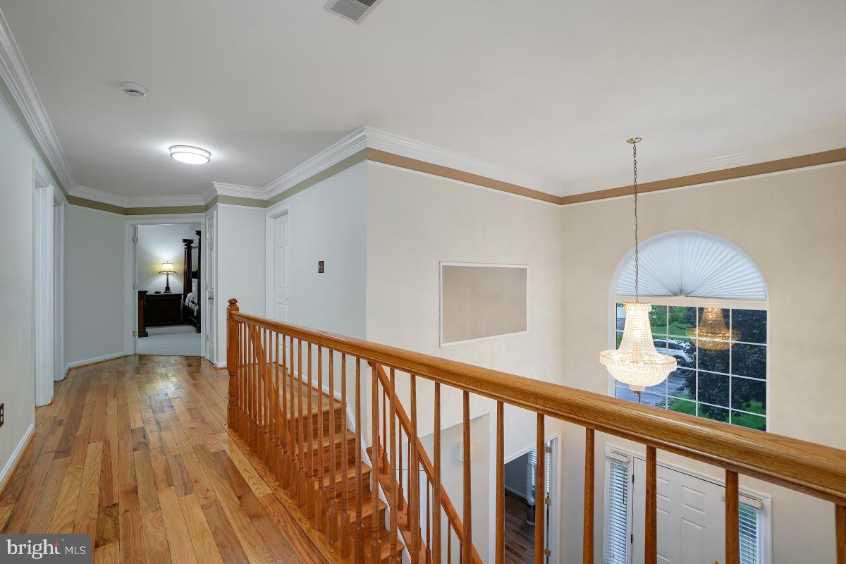 KINGS CROSSING - Residential