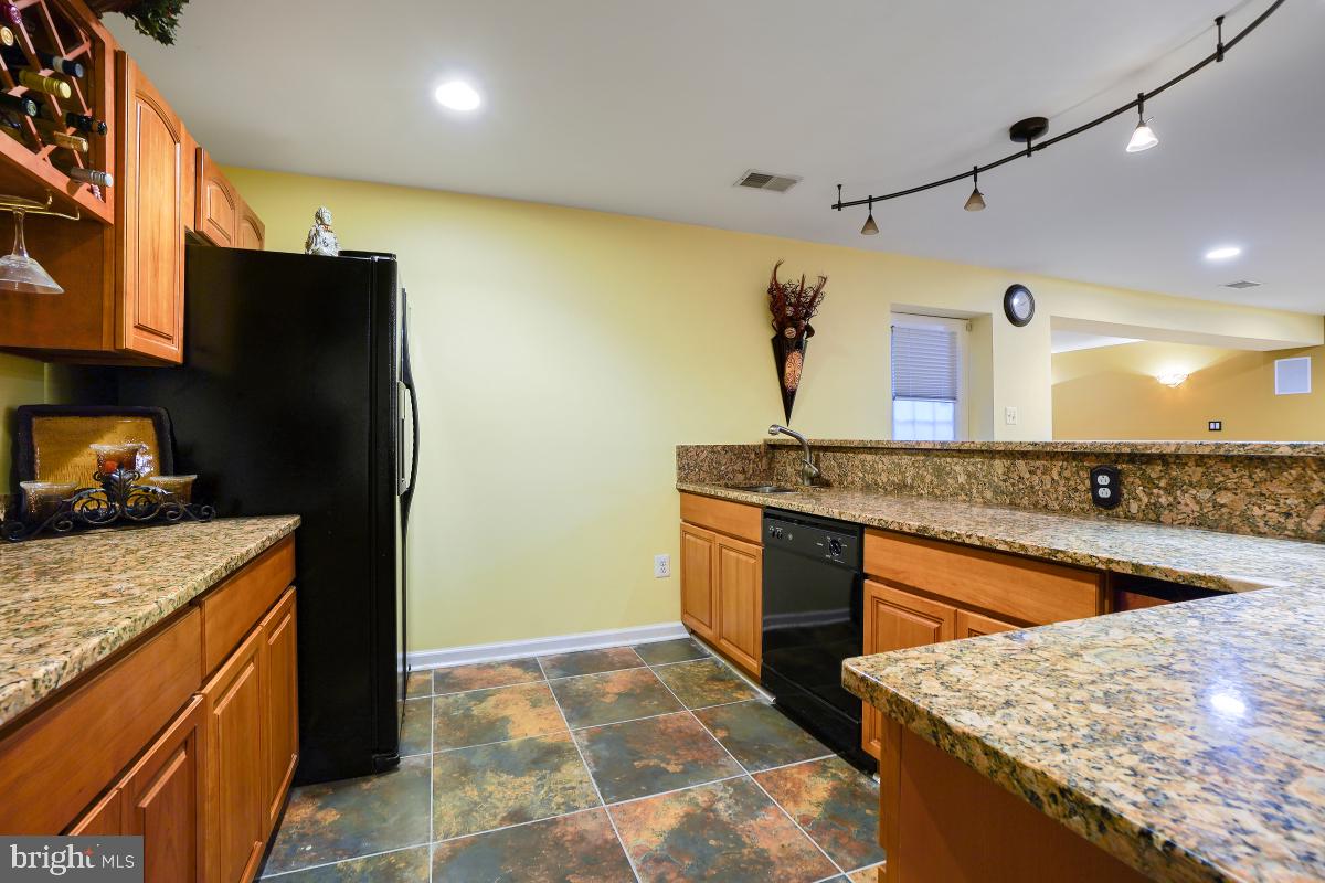 KINGS CROSSING - Residential