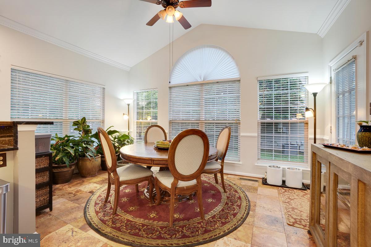 KINGS CROSSING - Residential