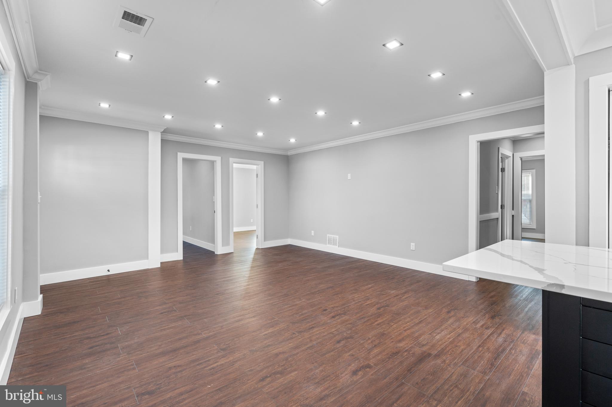 LAUREL GARDENS - Residential