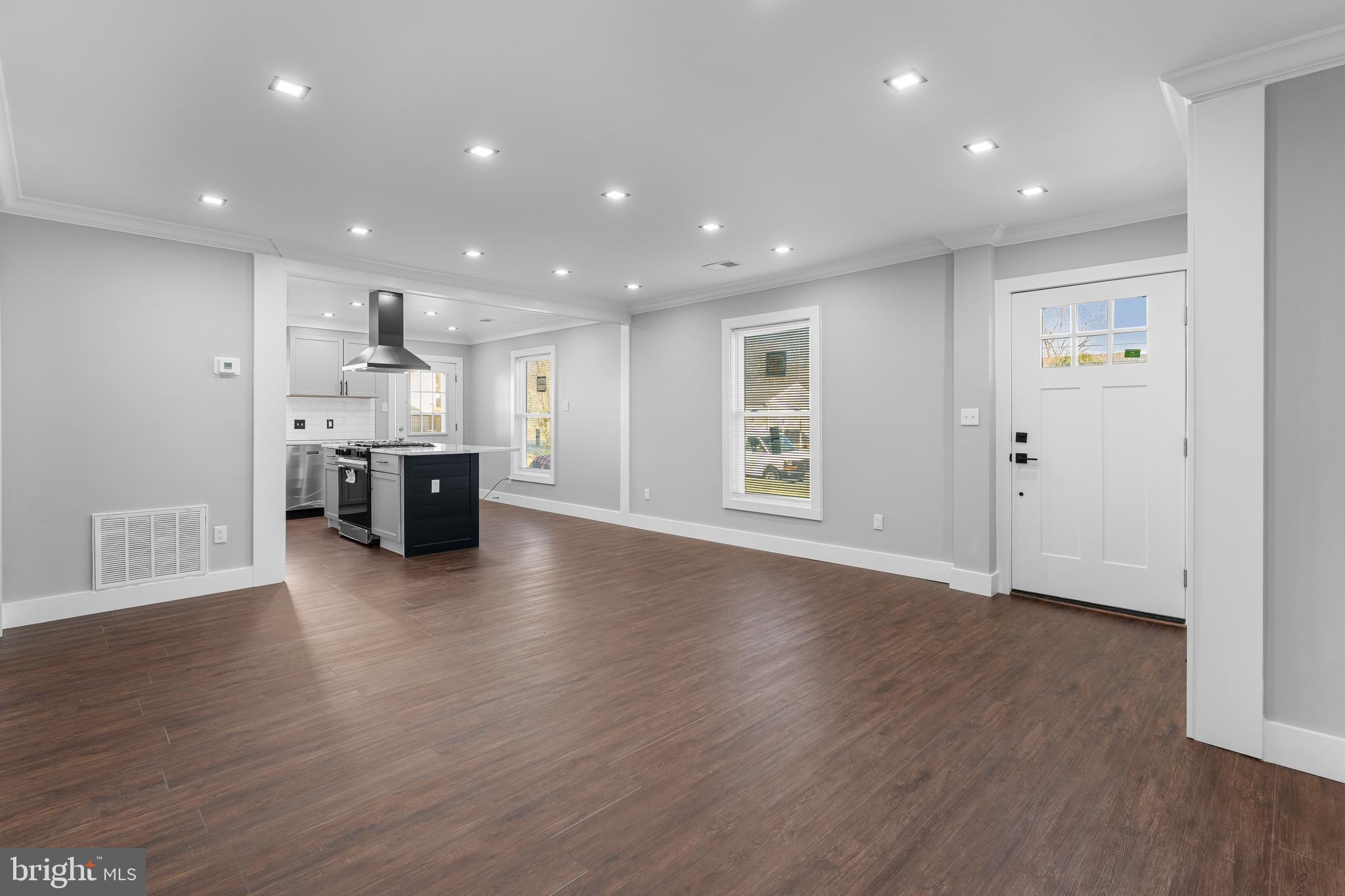 LAUREL GARDENS - Residential