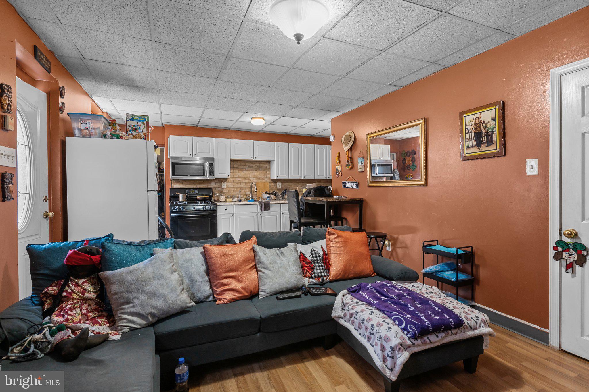 FRANKFORD - Residential Income