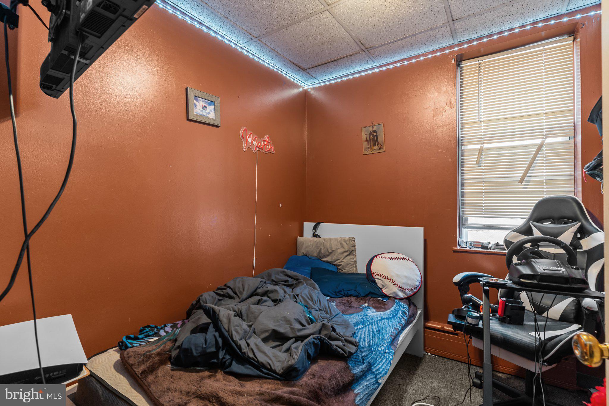 FRANKFORD - Residential Income
