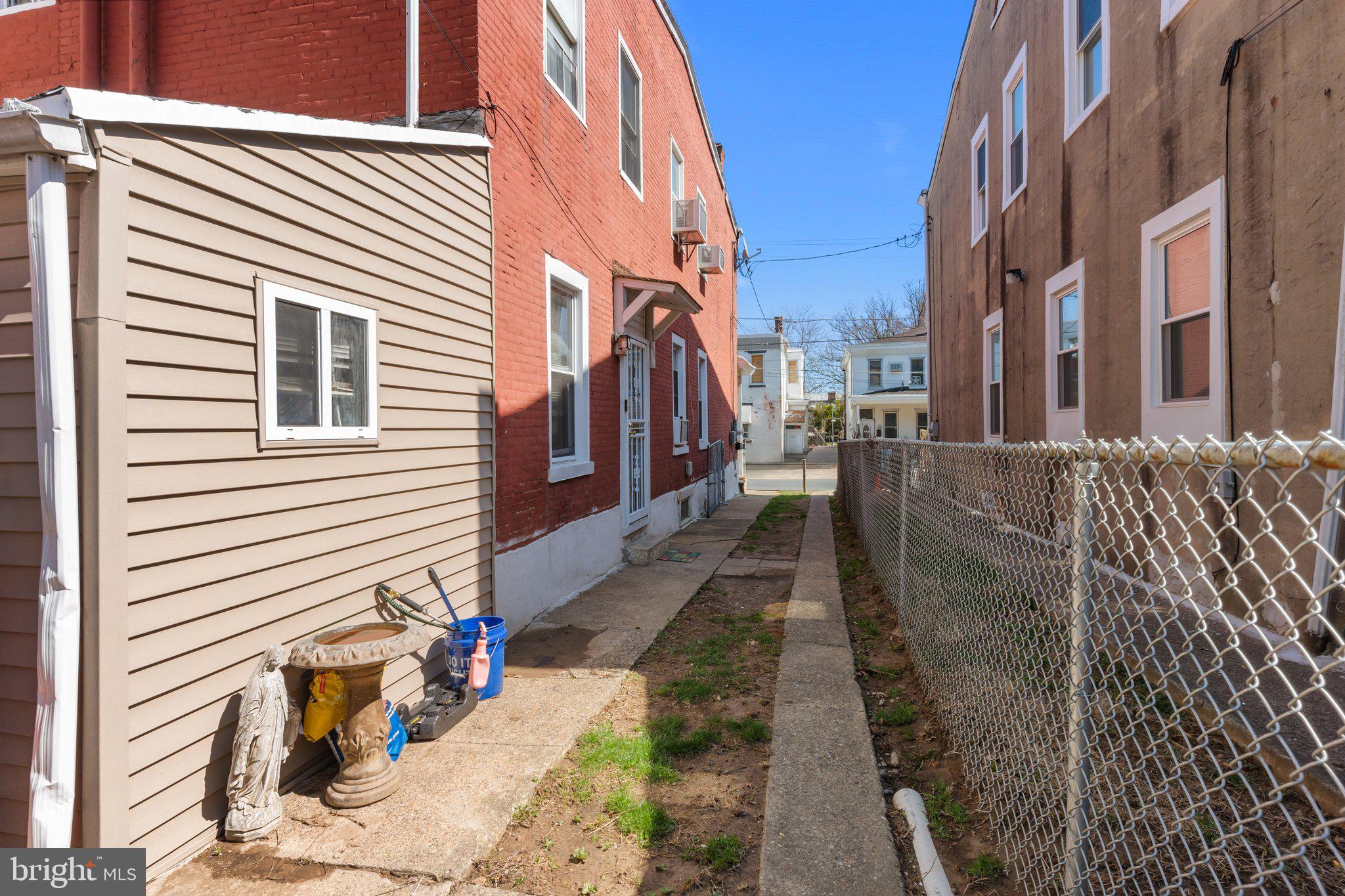 FRANKFORD - Residential Income