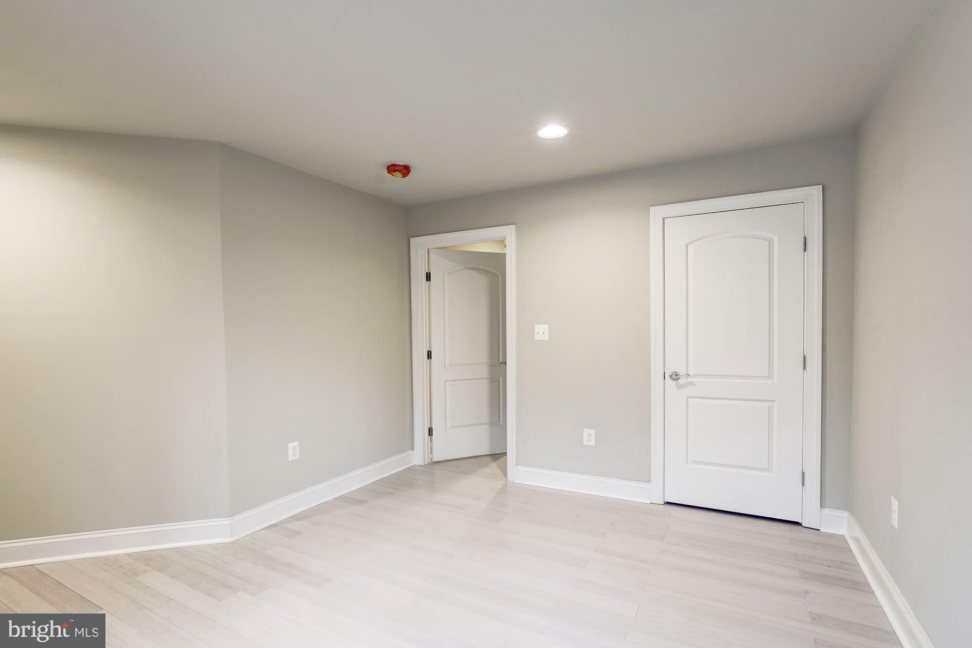 CLIFTON - Residential