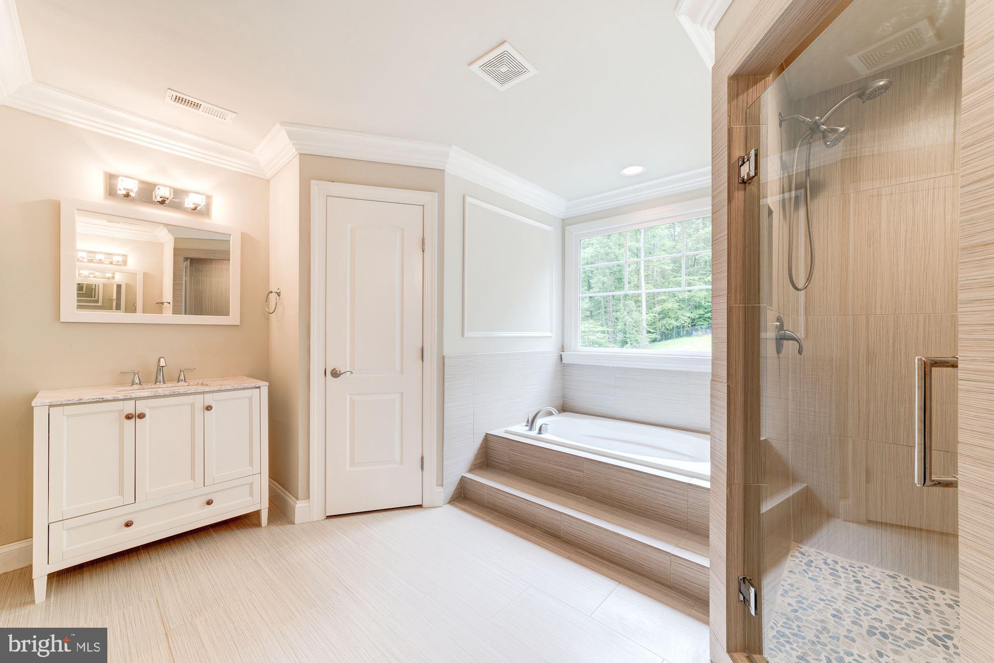 CLIFTON - Residential