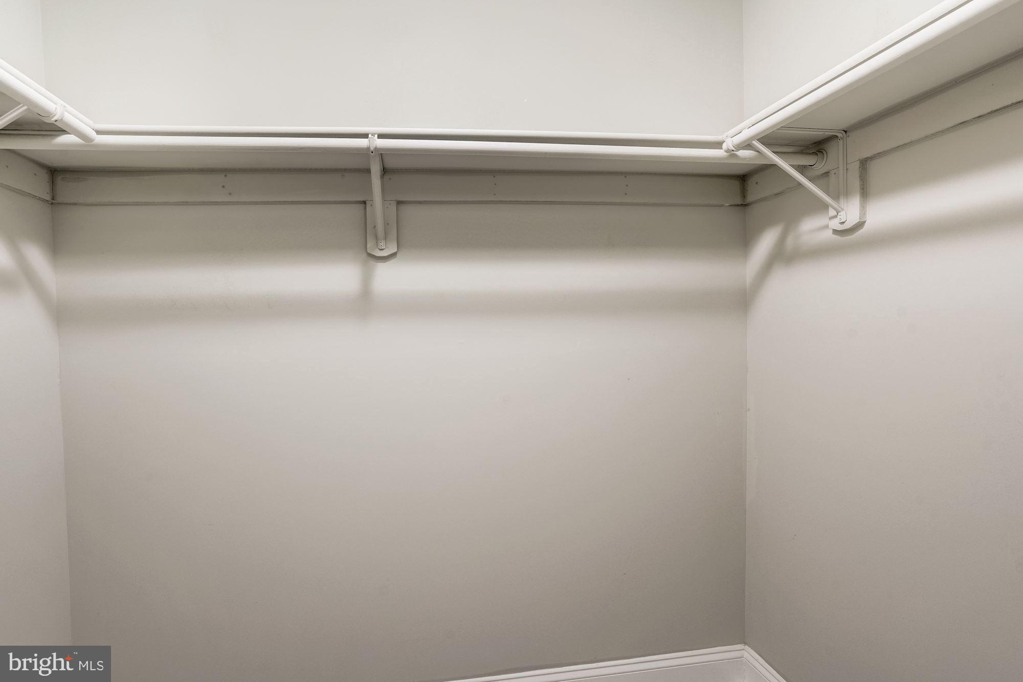 CLIFTON - Residential