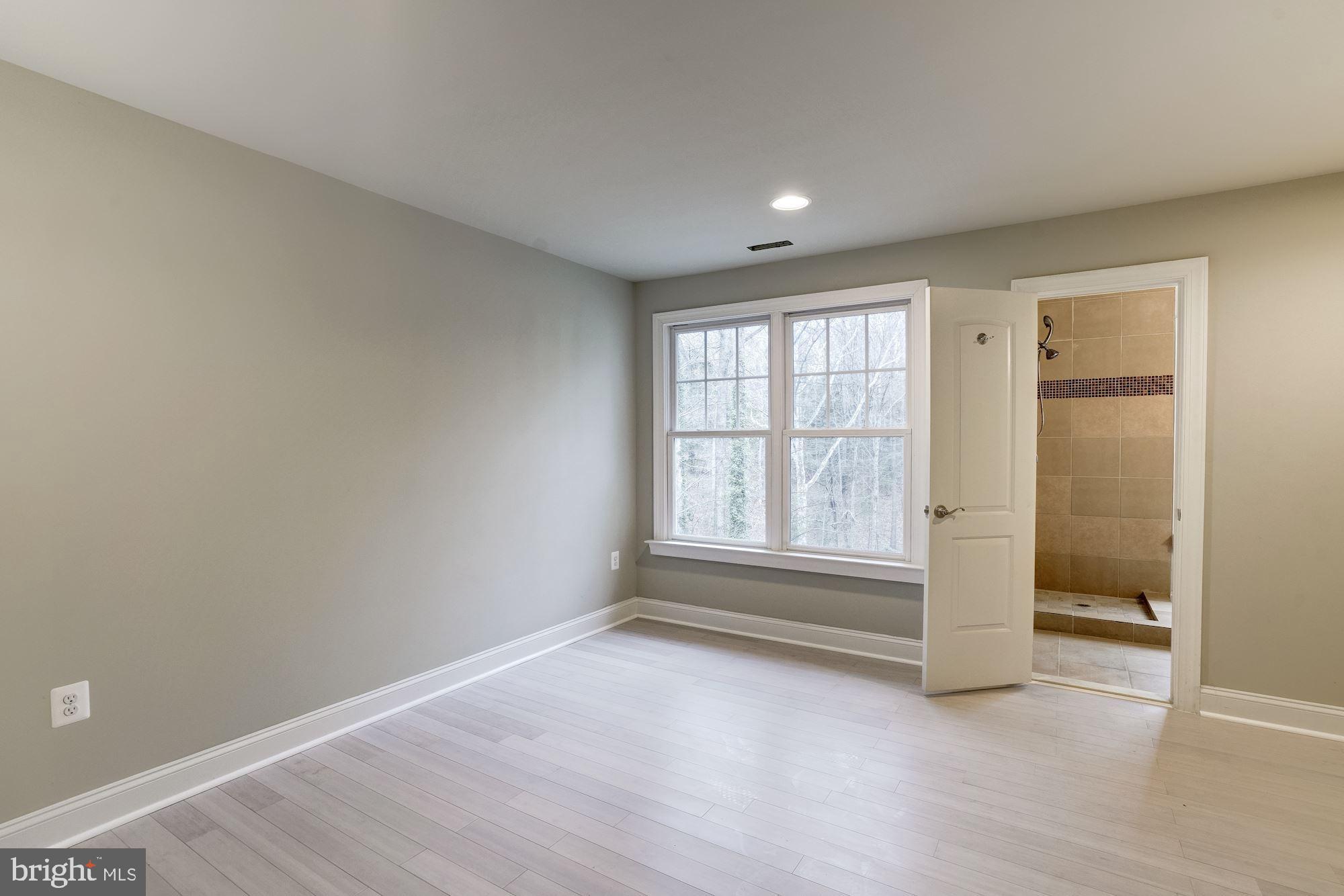 CLIFTON - Residential