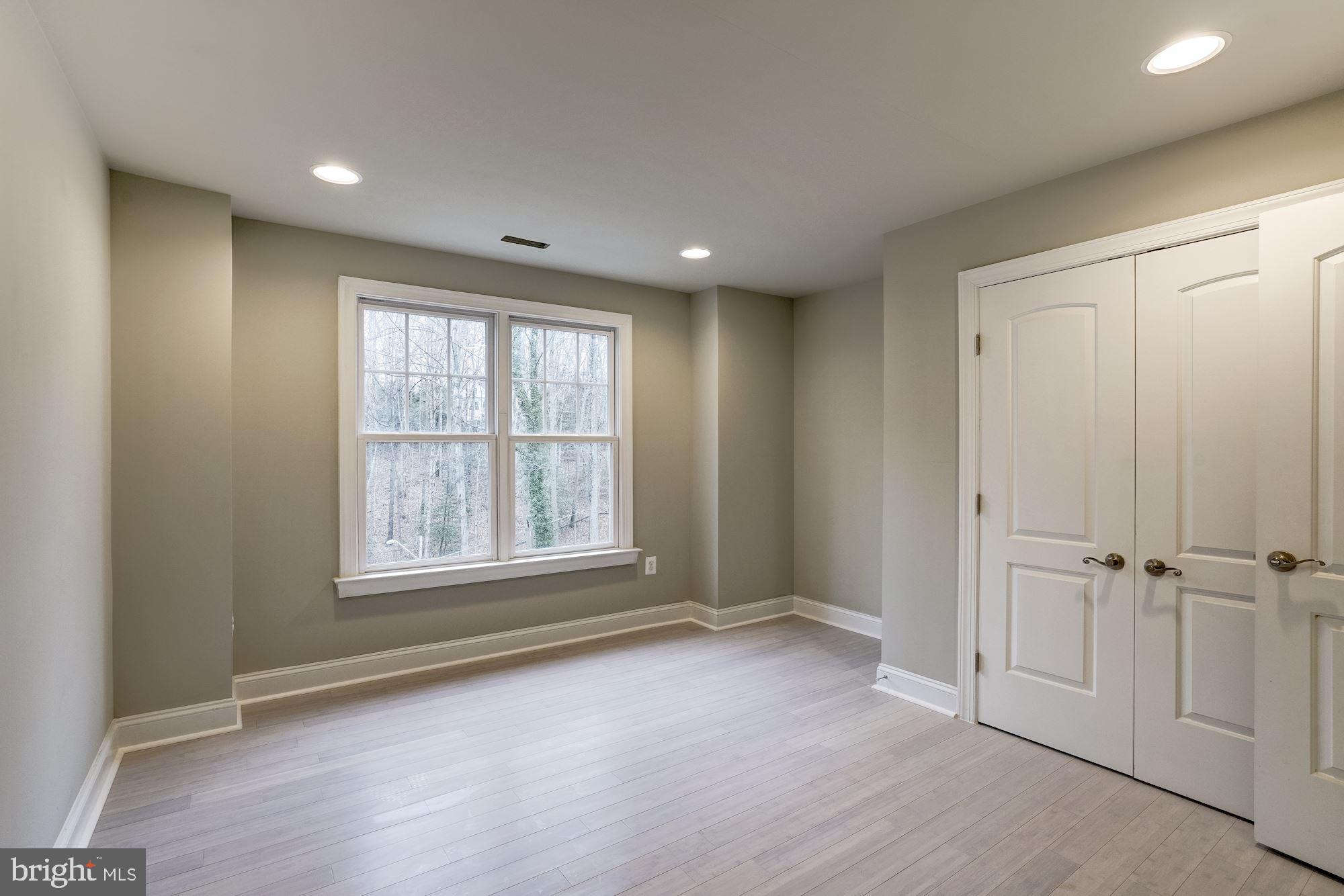 CLIFTON - Residential