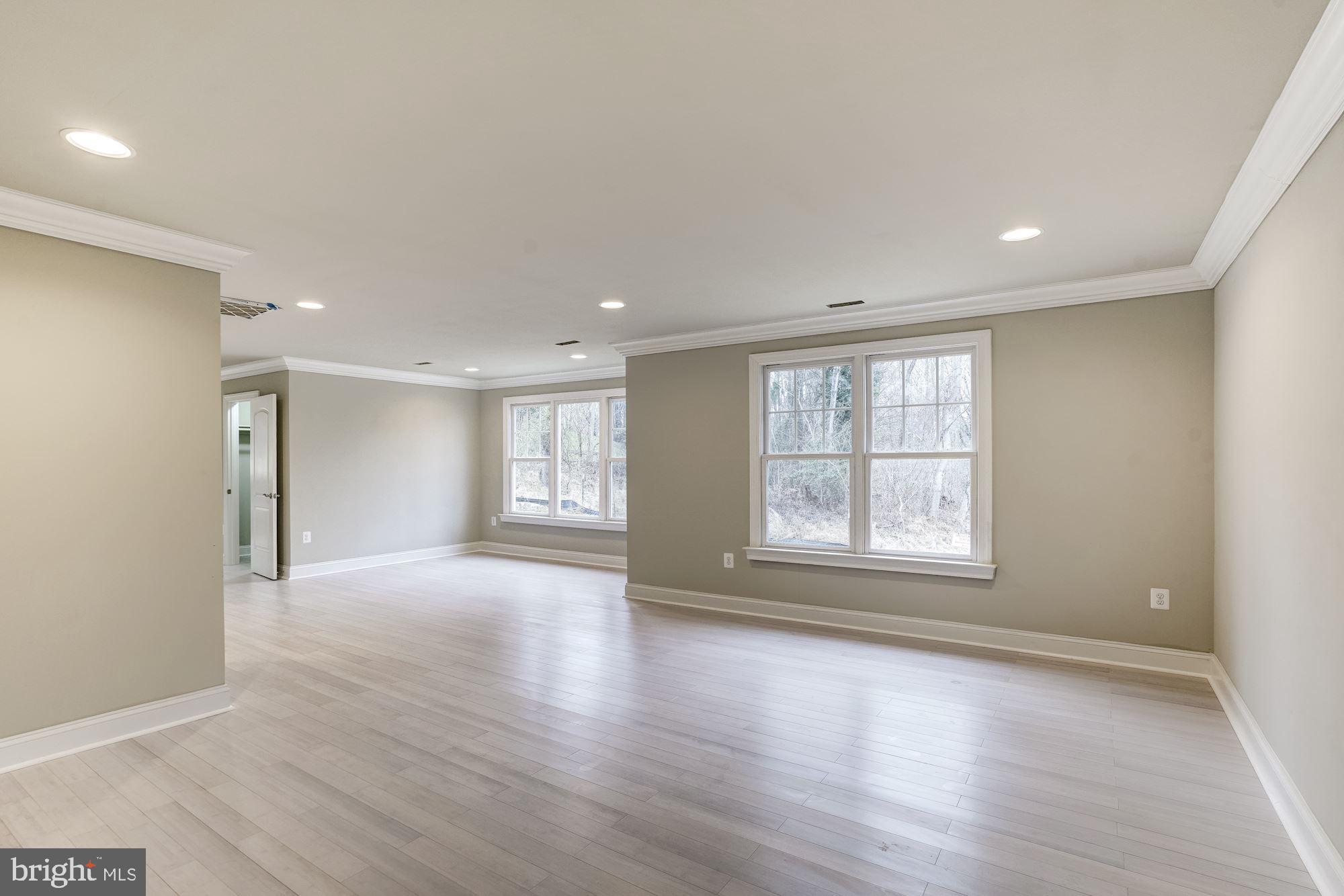 CLIFTON - Residential