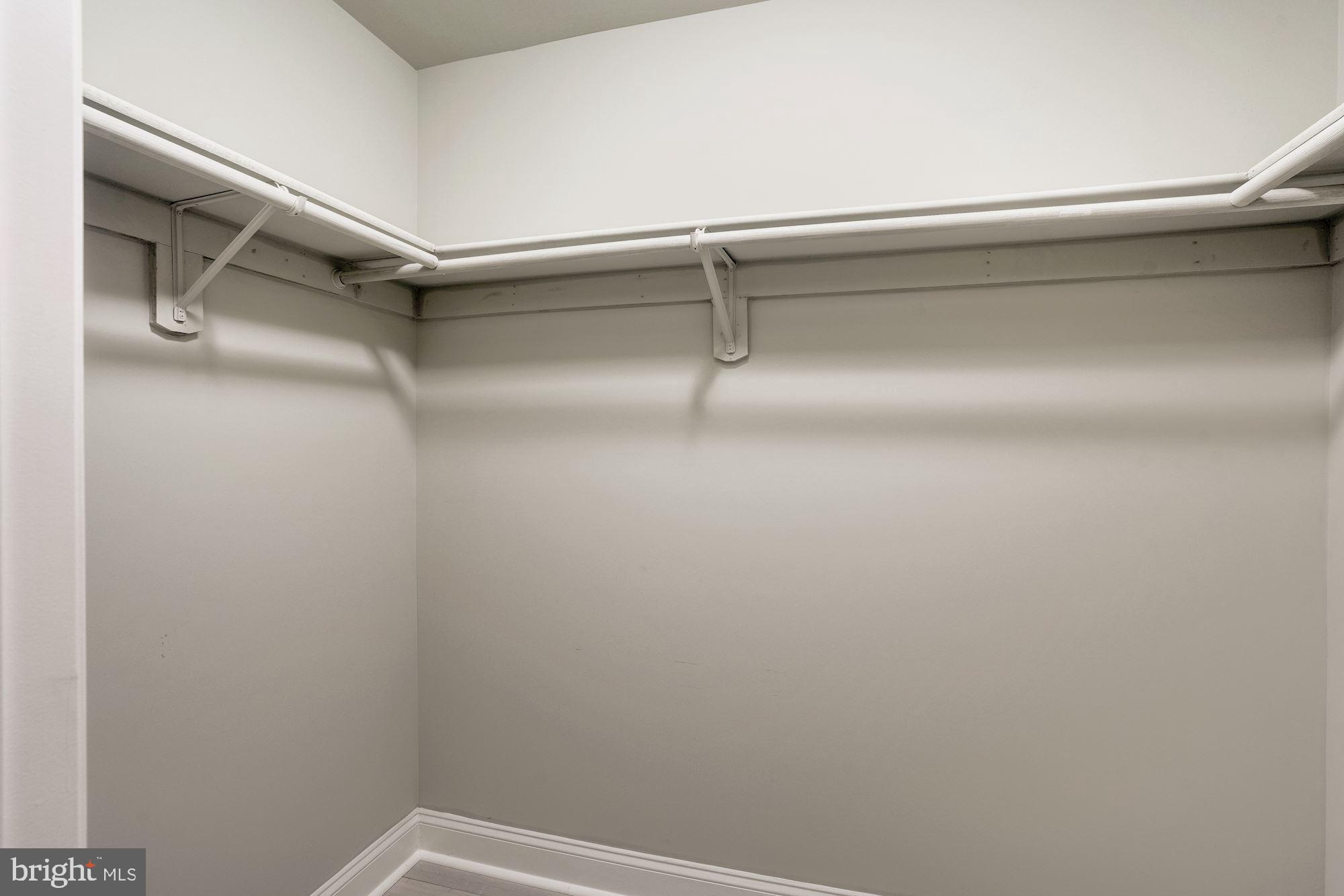 CLIFTON - Residential