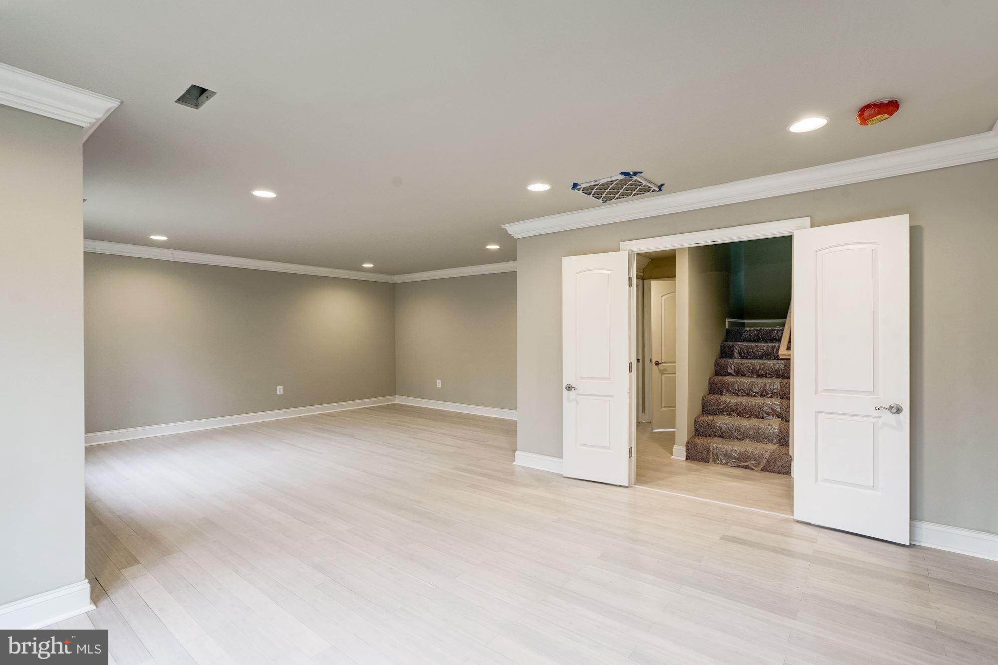 CLIFTON - Residential